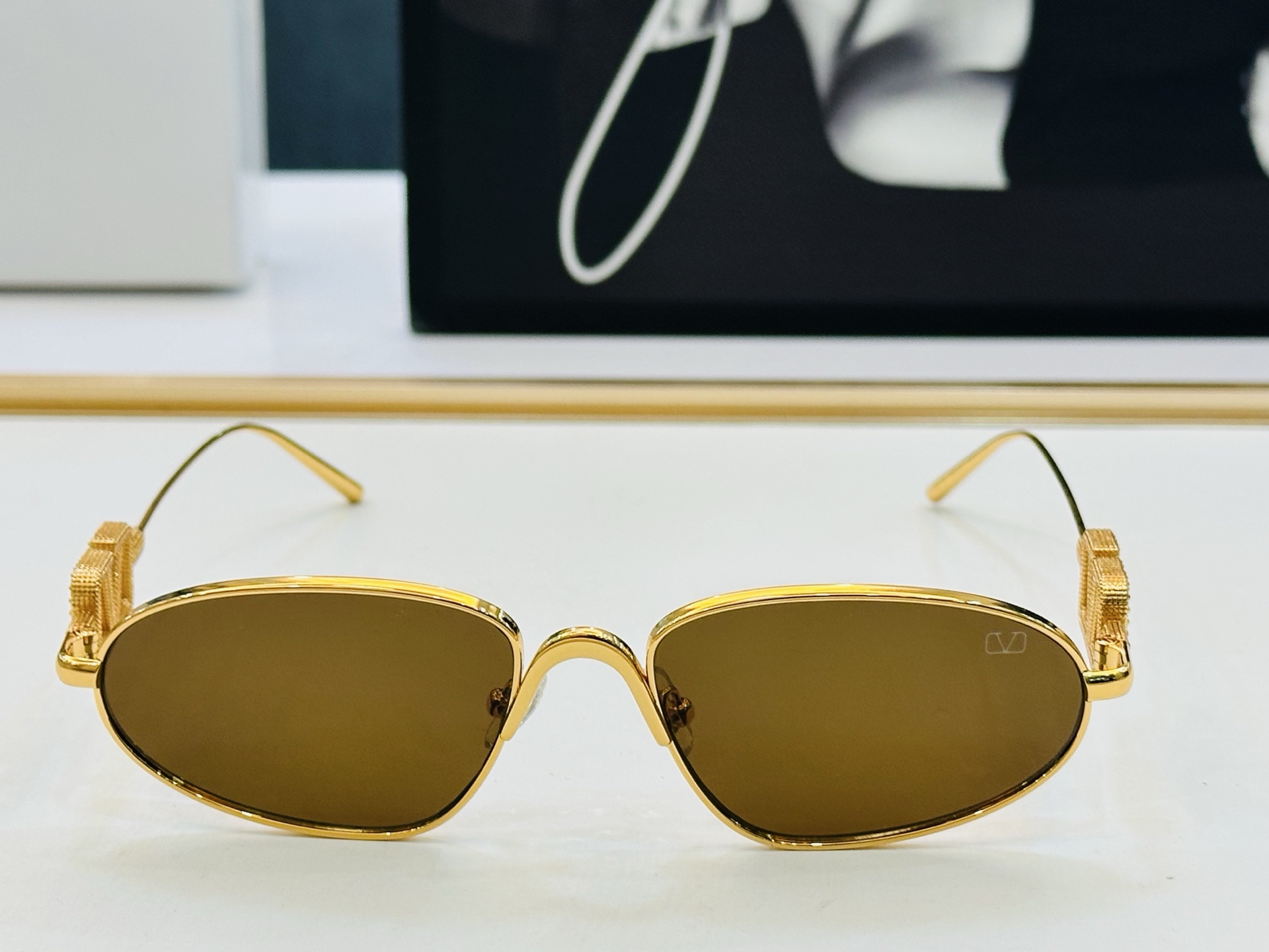 新款VALENYIN* 华伦天奴 VLS1743L Size：57口17-145 🔝🔝采用时下最流行片色