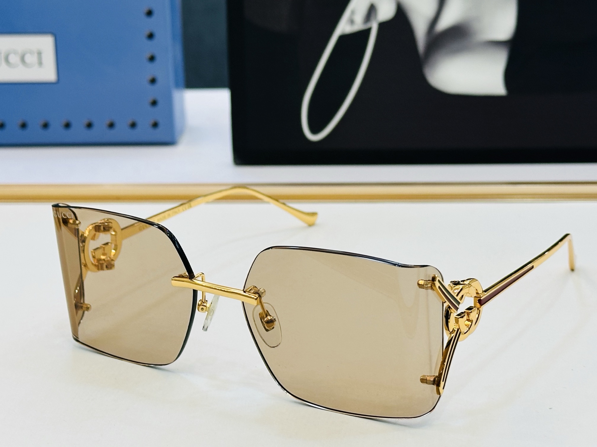 GUCC* 古家 GG1671L 🐝🐝系列 Size：60口18-132 🍁🍁K 超绝品质 太阳镜 。