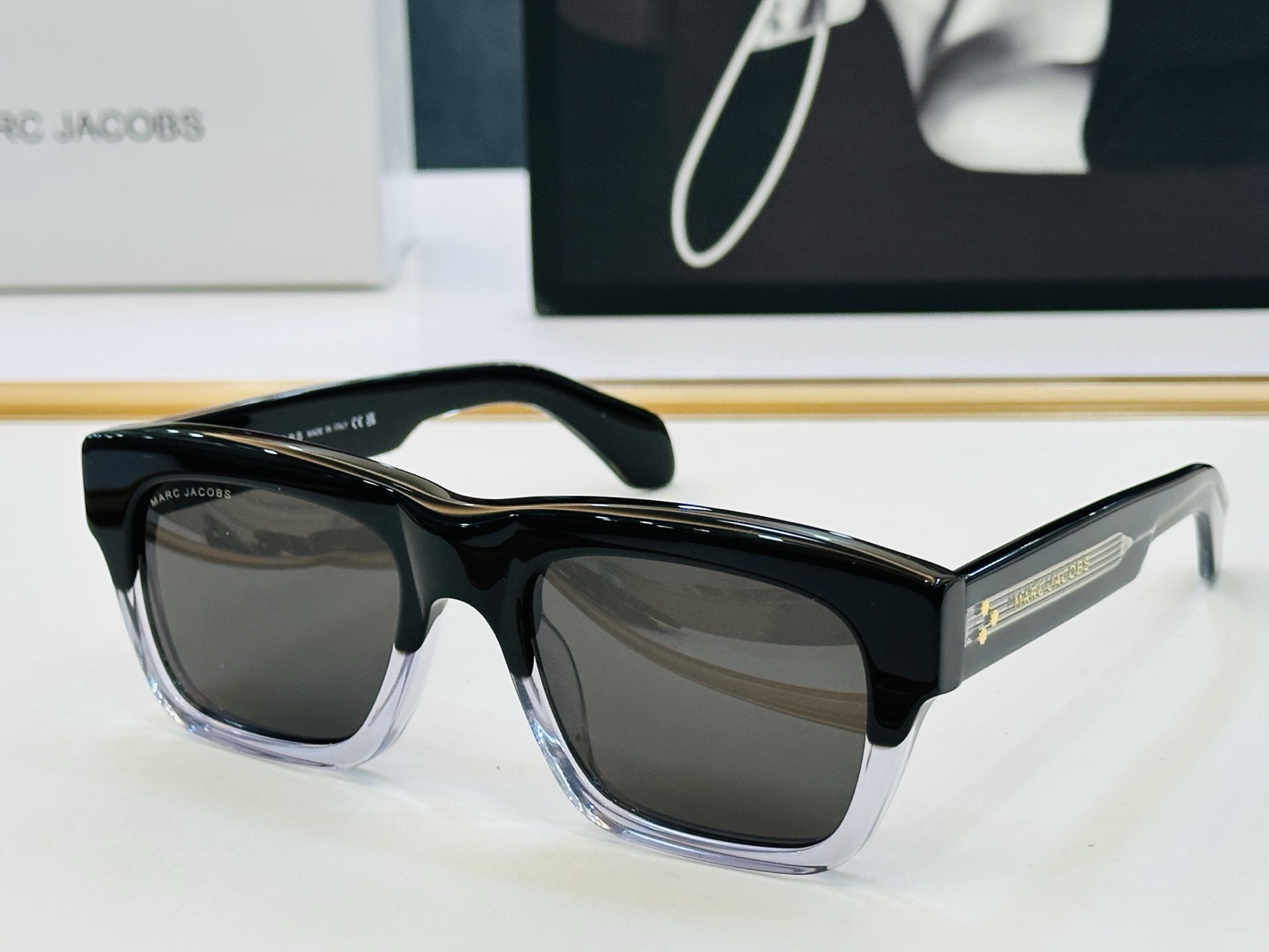 Marc jacobs 马杰家 MJ886 Size：56口17-145 采用今年流行的板材 Z完美设计