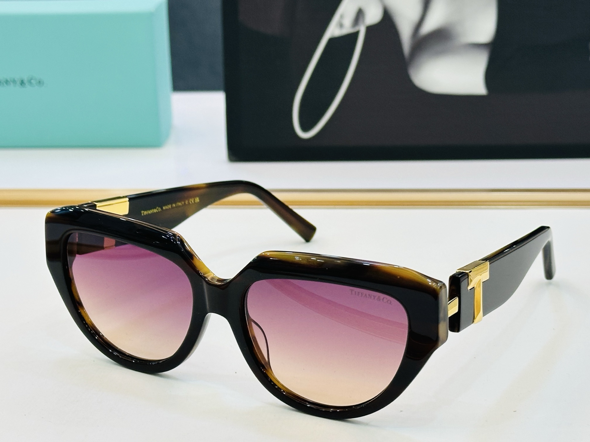 蒂芙家 Tiffany & CO. TF4238U Size：57口18-143 时尚太阳镜架 👍b多色