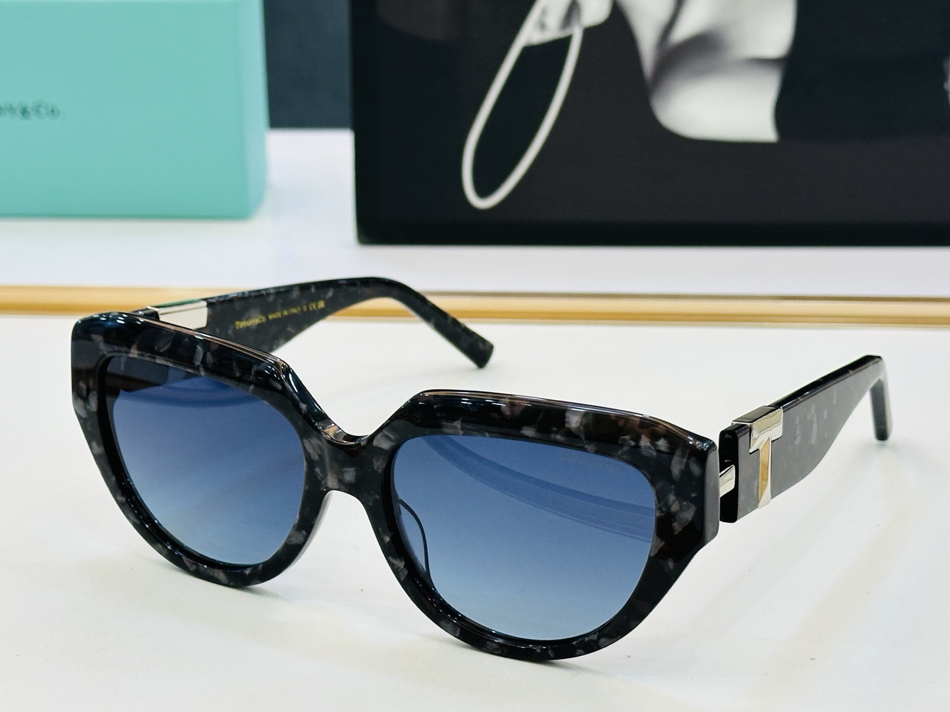 蒂芙家 Tiffany & CO. TF4238U Size：57口18-143 时尚太阳镜架 👍b多色