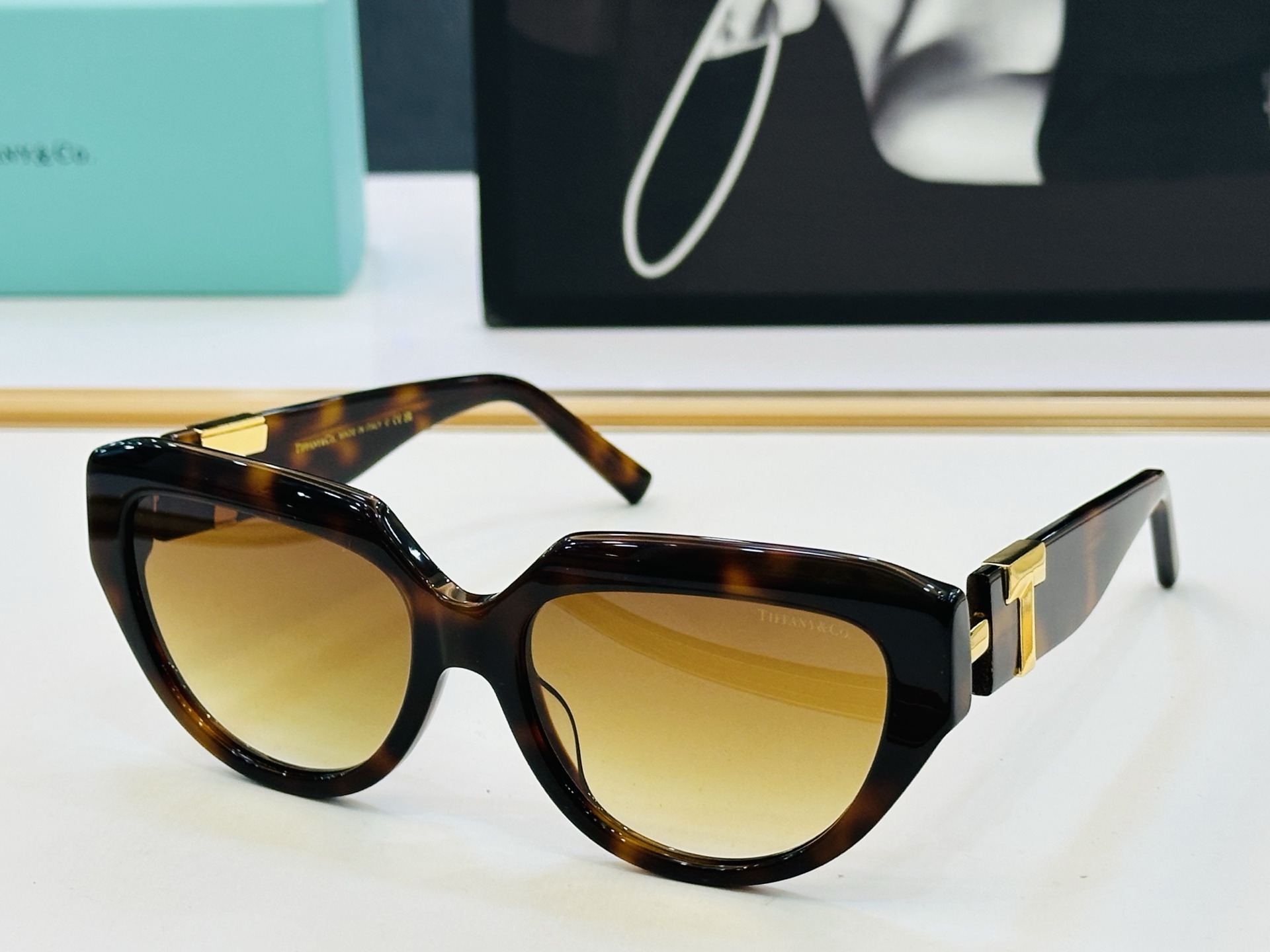 蒂芙家 Tiffany & CO. TF4238U Size：57口18-143 时尚太阳镜架 👍b多色