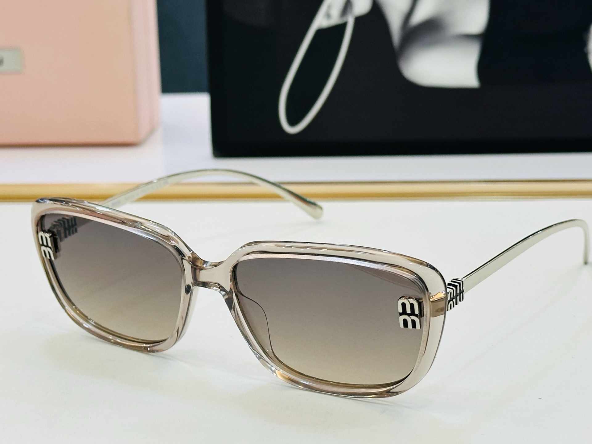 🆕 谬家 MU 1896L Size：62口17-145 🌺🌺 [玫瑰][闪电] 时尚靓丽 得意][得意