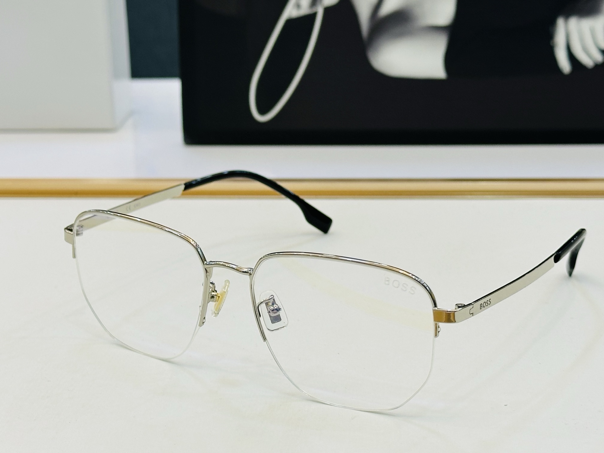 🆕 BOSS 1538/F Size：57口17-140 太阳眼镜 🕶🕶💋高品质 经典不过时框型 C品质