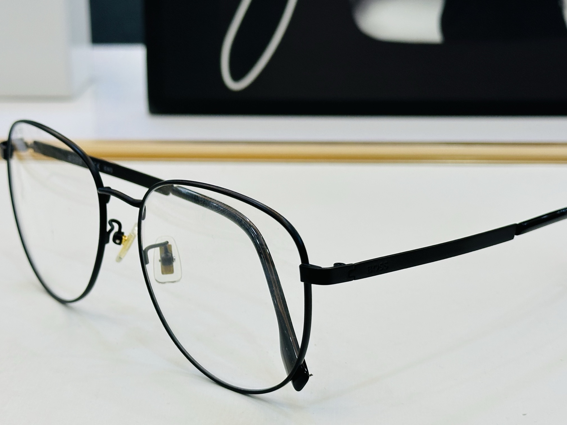 🆕 BOSS 1536/F Size：57口16-140 太阳眼镜 🕶🕶💋高品质 经典不过时框型 C品质