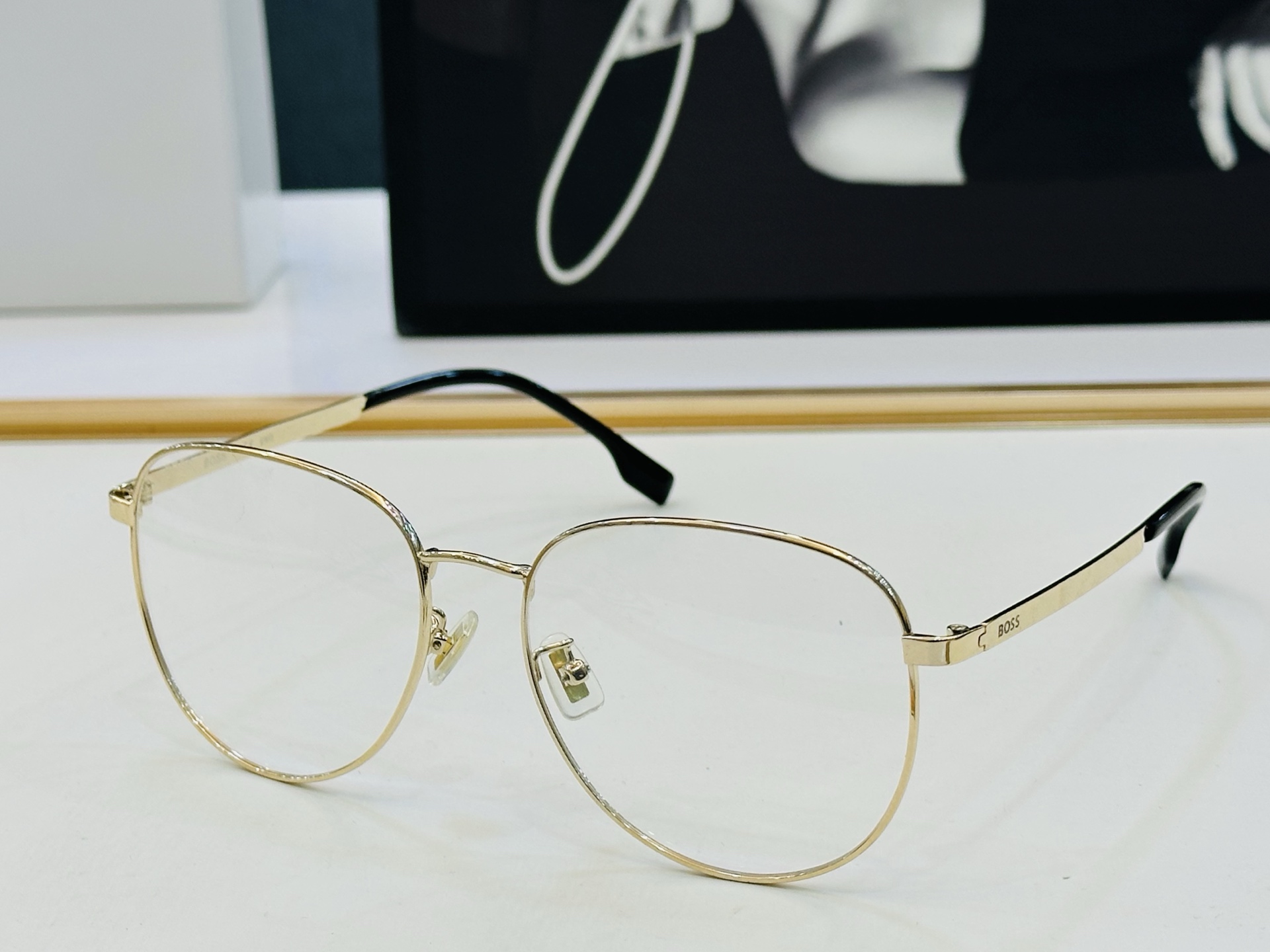 🆕 BOSS 1536/F Size：57口16-140 太阳眼镜 🕶🕶💋高品质 经典不过时框型 C品质