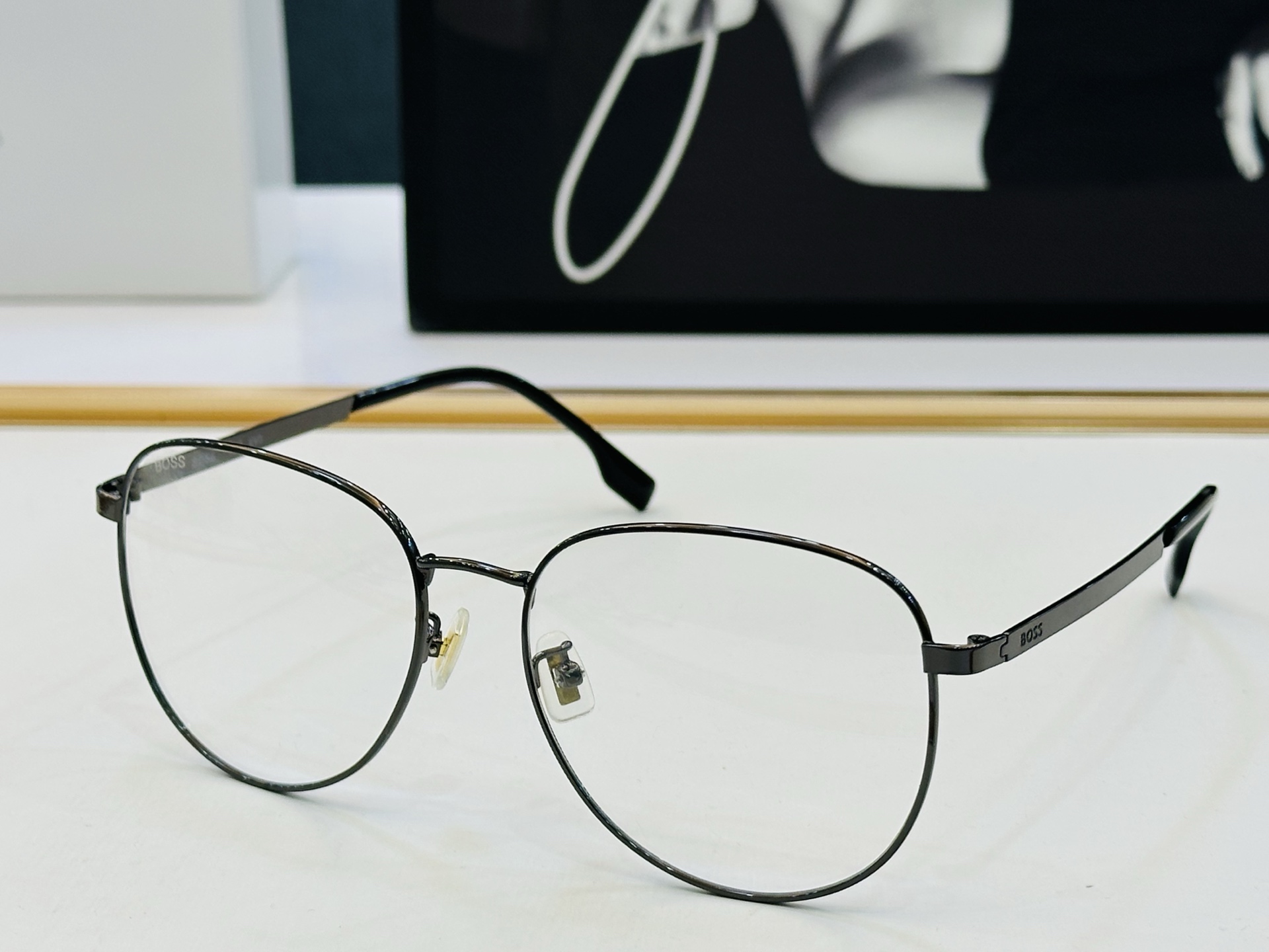 🆕 BOSS 1536/F Size：57口16-140 太阳眼镜 🕶🕶💋高品质 经典不过时框型 C品质