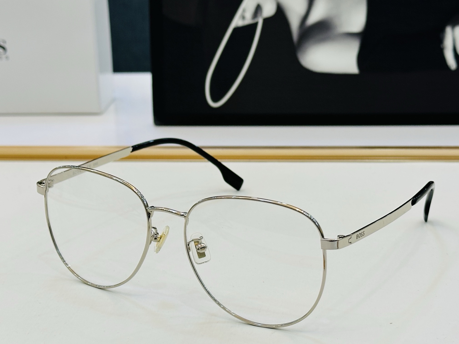 🆕 BOSS 1536/F Size：57口16-140 太阳眼镜 🕶🕶💋高品质 经典不过时框型 C品质