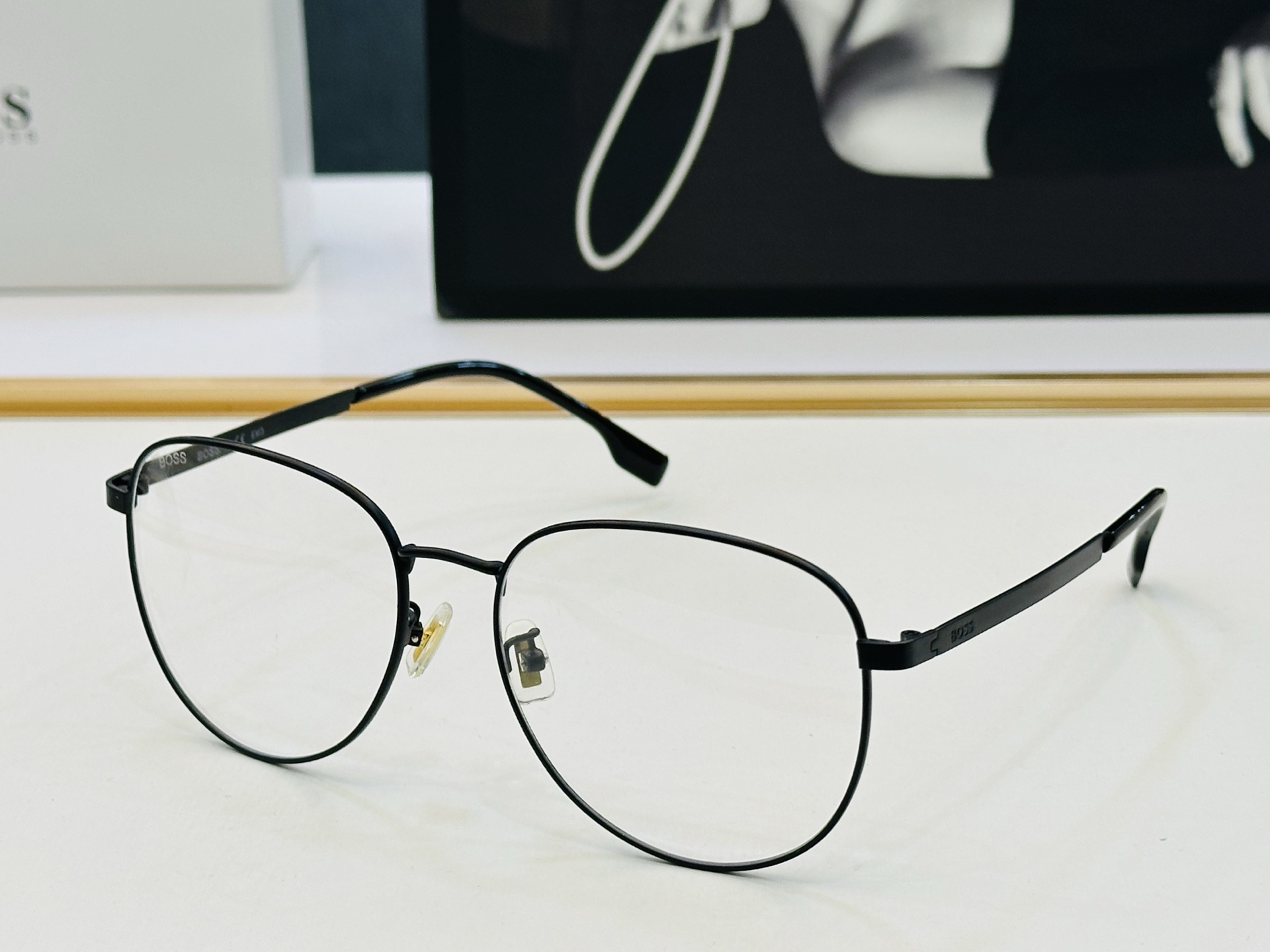 🆕 BOSS 1536/F Size：57口16-140 太阳眼镜 🕶🕶💋高品质 经典不过时框型 C品质