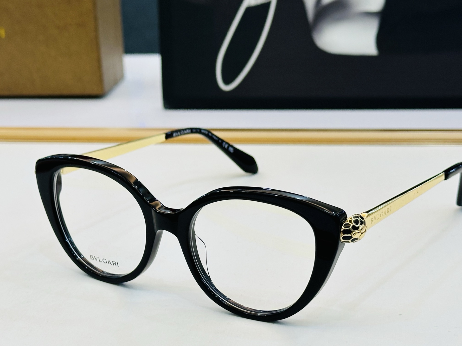 🆕款 官网同售 宝格家 BV50060 👍 Size ：50口18-140 绝对要买😎品质非常完美 C出