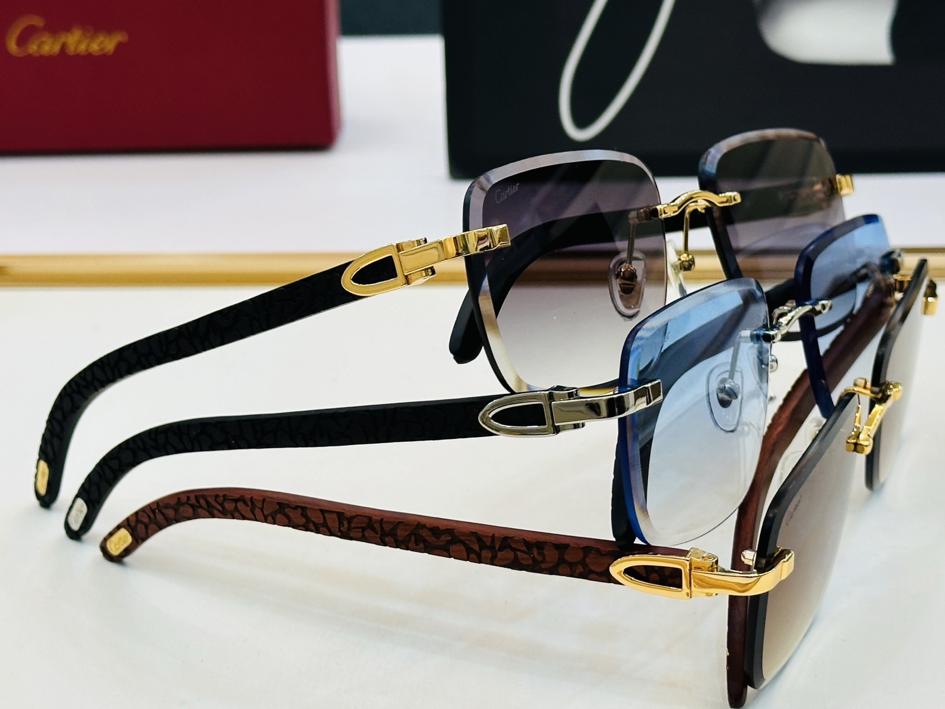 Cartie* 卡家 太阳镜 CT01676O Size：60口17-143 电镀工艺精湛气质十足！Y男