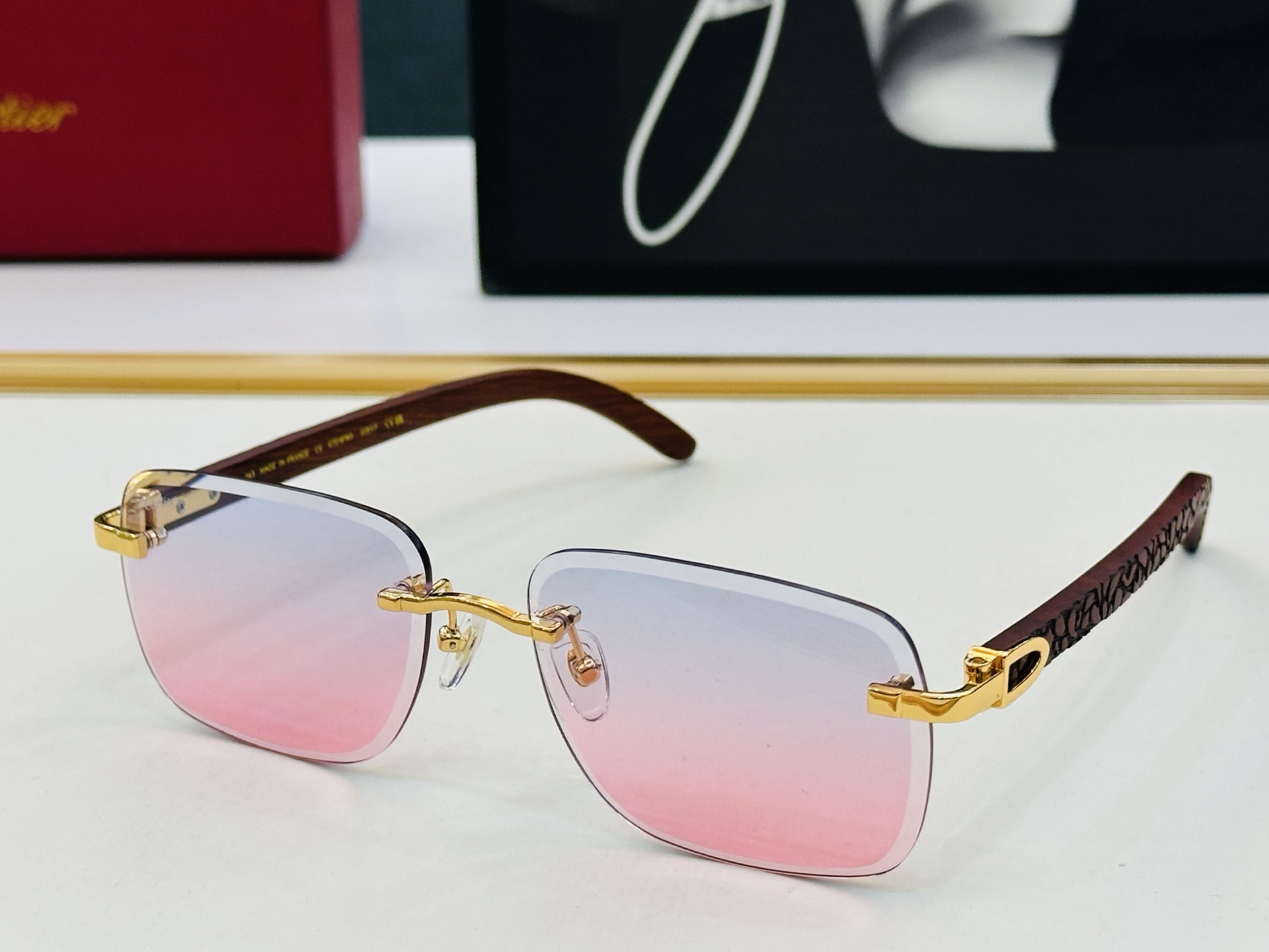 Cartie* 卡家 太阳镜 CT01676O Size：60口17-143 电镀工艺精湛气质十足！Y男