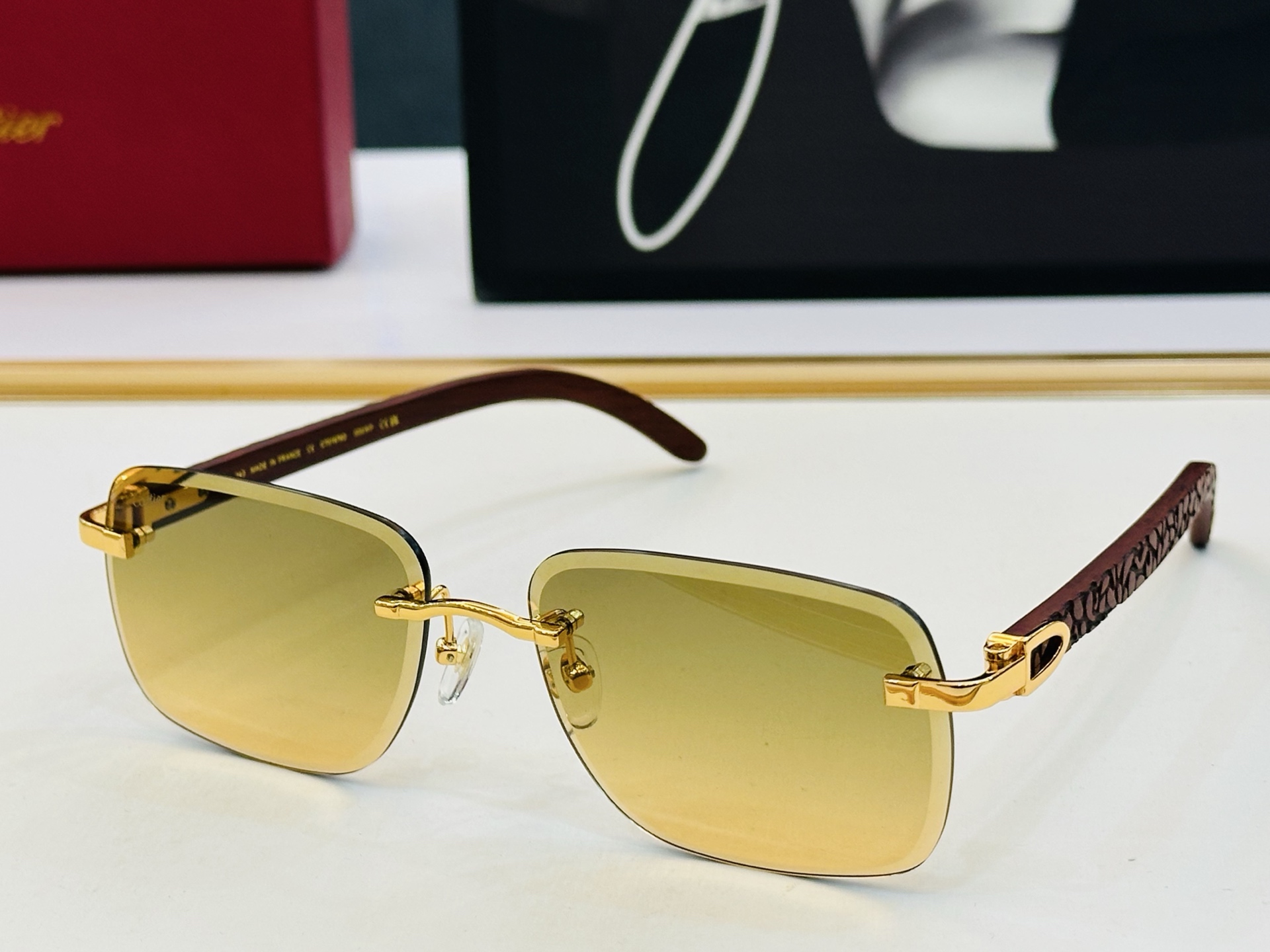 Cartie* 卡家 太阳镜 CT01676O Size：60口17-143 电镀工艺精湛气质十足！Y男