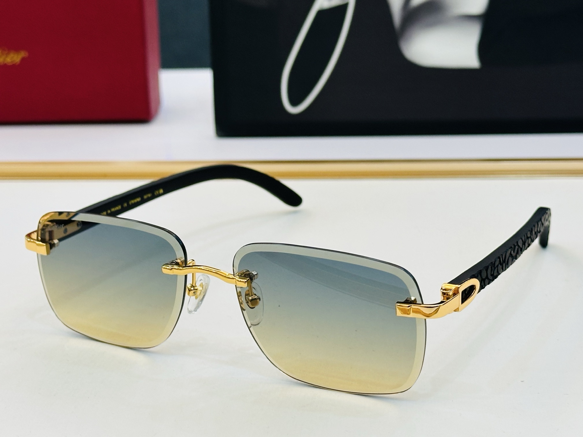 Cartie* 卡家 太阳镜 CT01676O Size：60口17-143 电镀工艺精湛气质十足！Y男