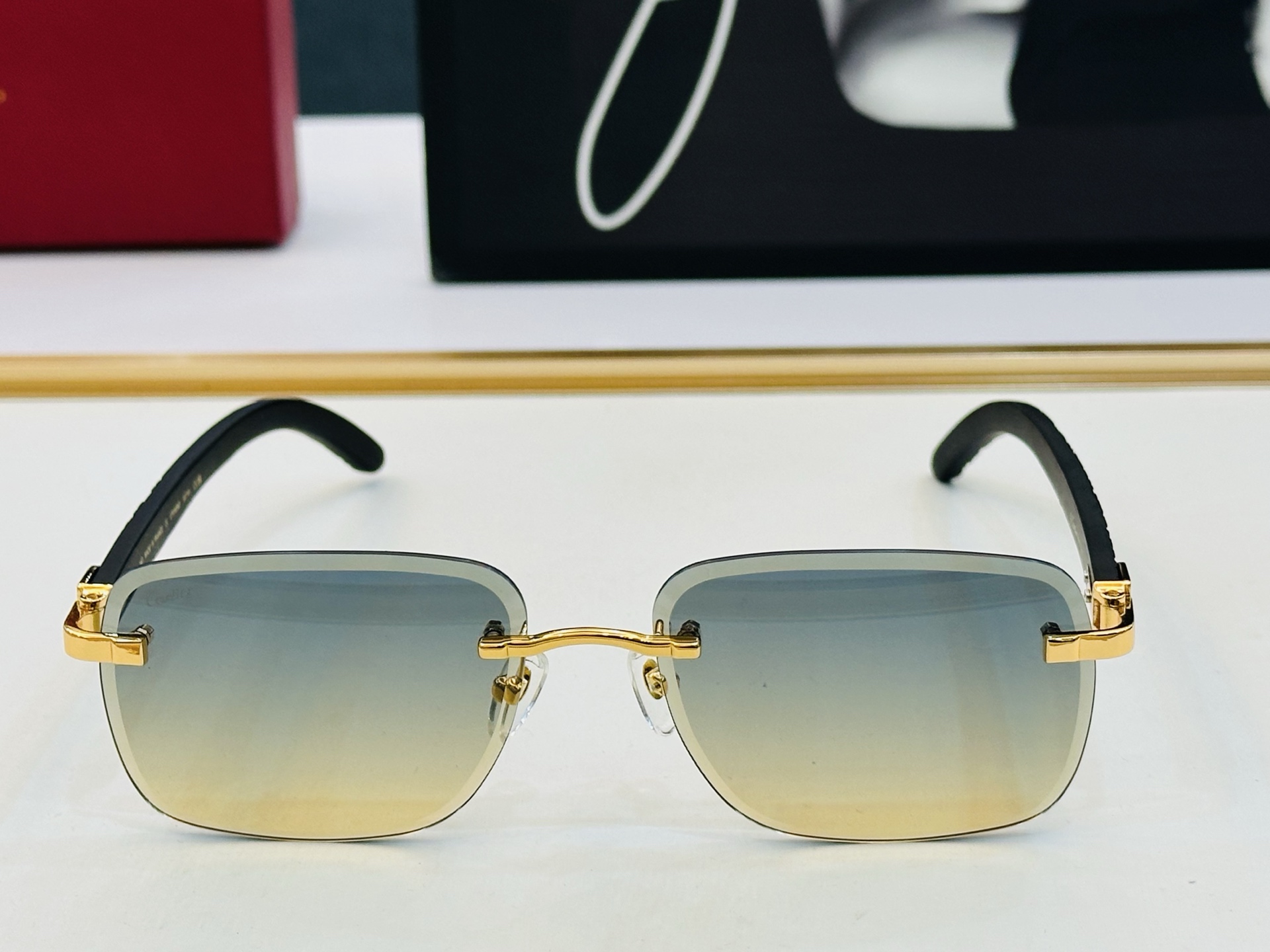 Cartie* 卡家 太阳镜 CT01676O Size：60口17-143 电镀工艺精湛气质十足！Y男