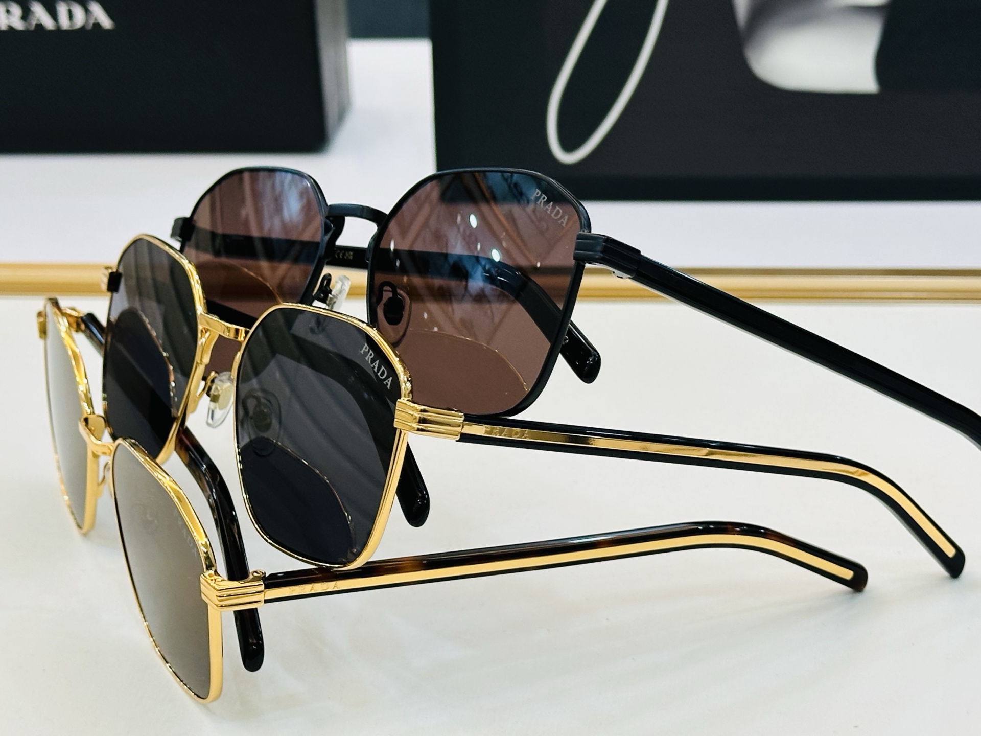 🔺PRAD*🔻普家 PR1883S Size：58口18-142 眼镜系列堪称精湛制作 彰显独特个性 Y