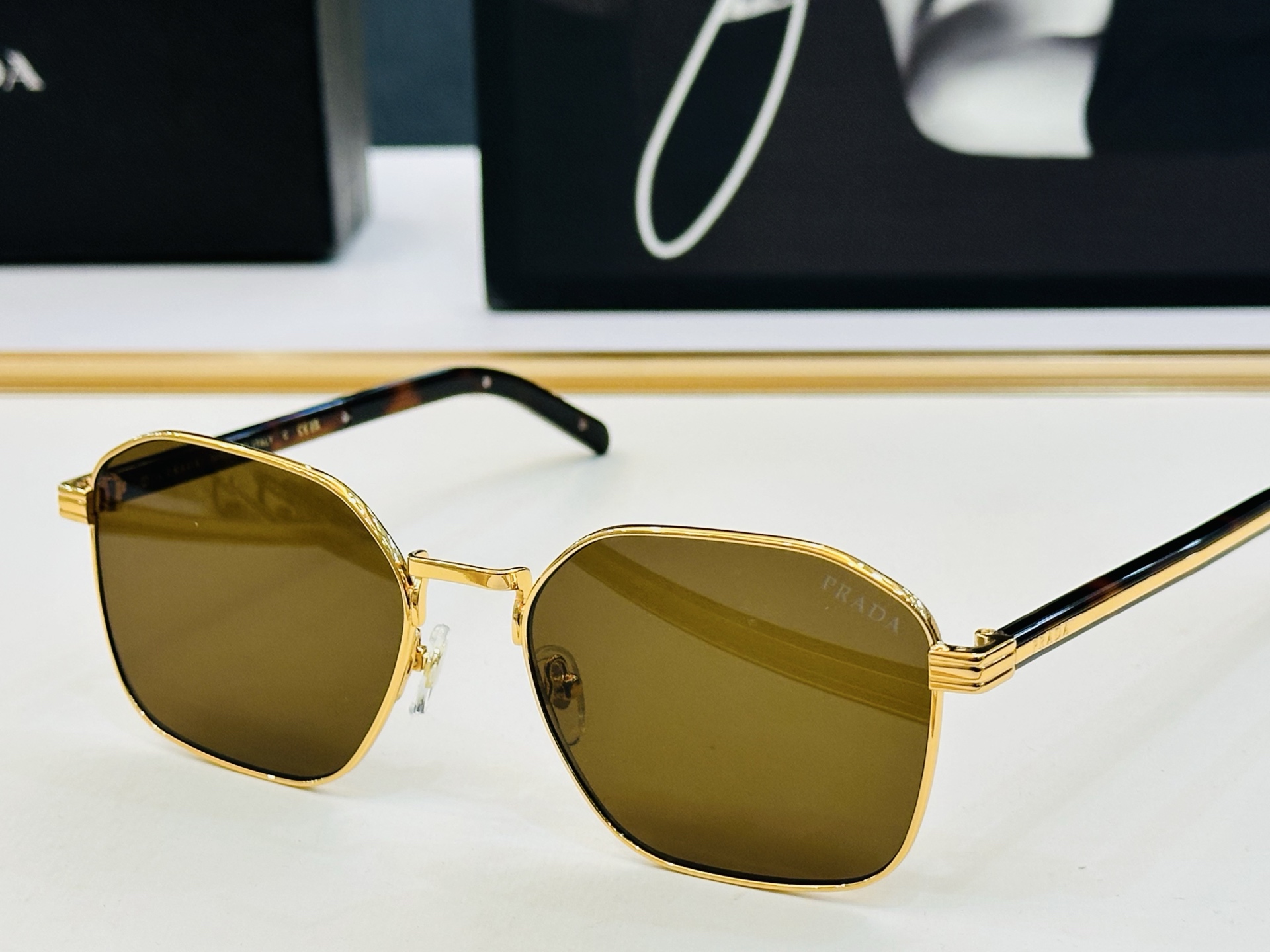 🔺PRAD*🔻普家 PR1883S Size：58口18-142 眼镜系列堪称精湛制作 彰显独特个性 Y