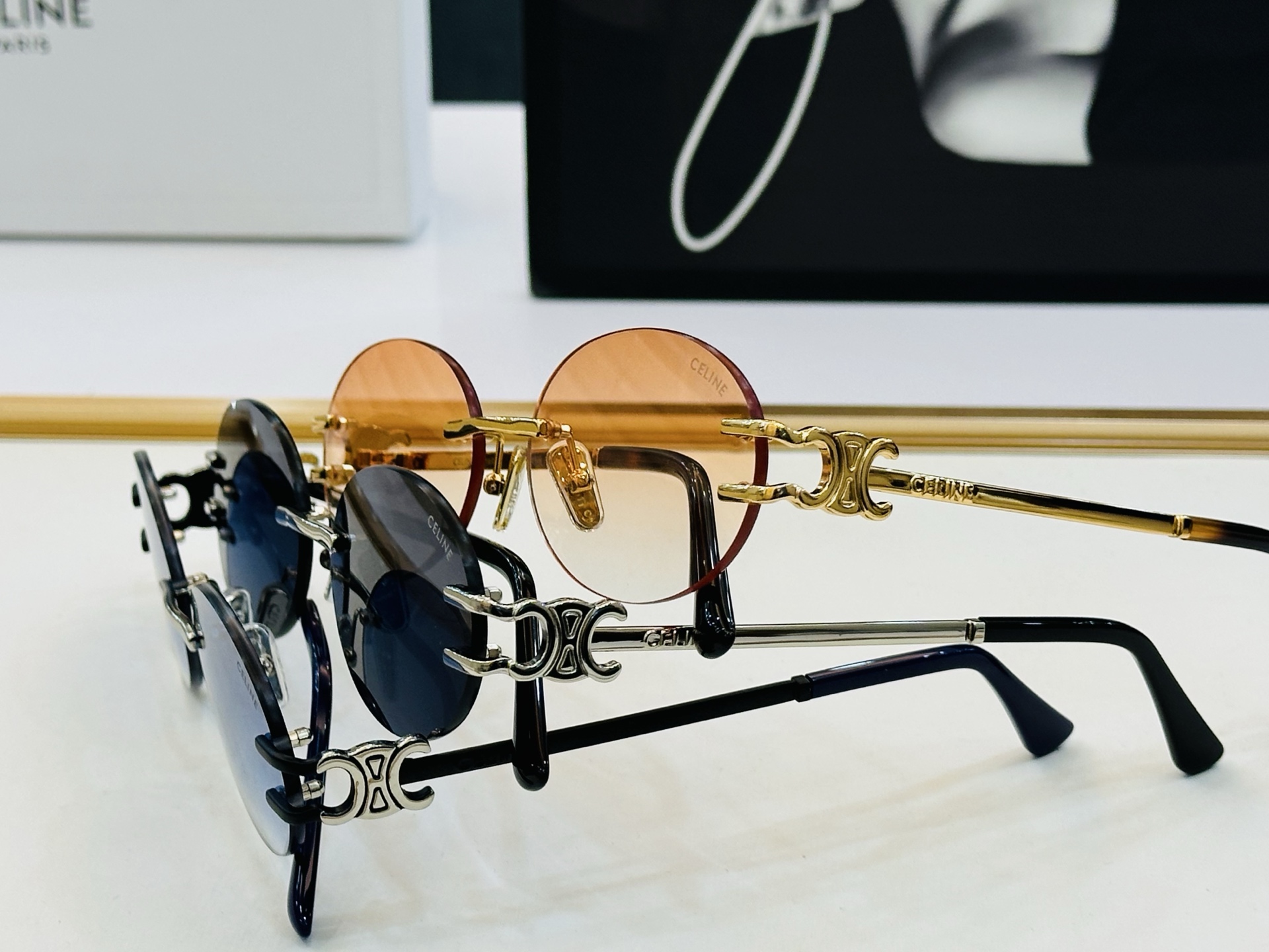 【CELINE】赛琳 CL42147U Size：57口17-140 一直热销的款式 欧美风 光泽度好 