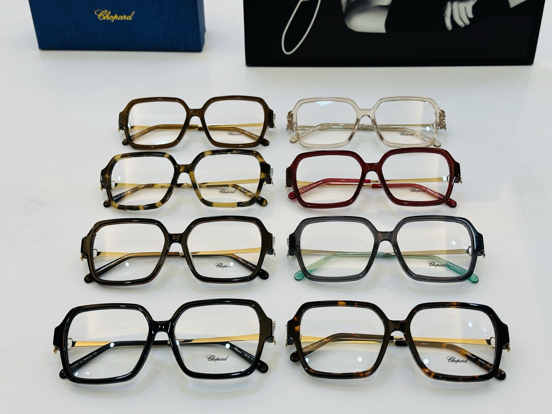 原版 ChoPard肖邦 MODEL: VCH345G Size：55口16-145 以现代时尚的设计风