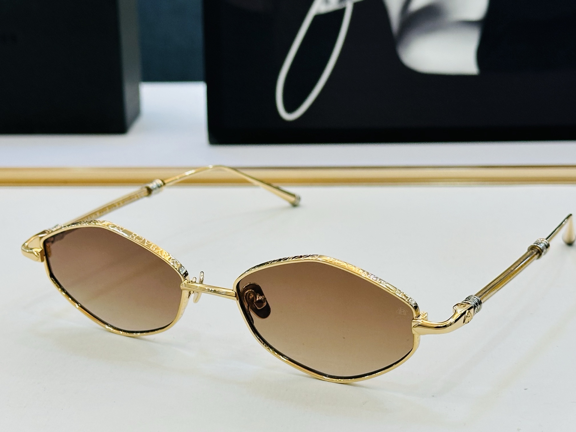 高品质 迈巴赫 🎉🎉做工精美💕💕MAYBAC*H Z22 Size：51口18-145 质感十足 A👍高