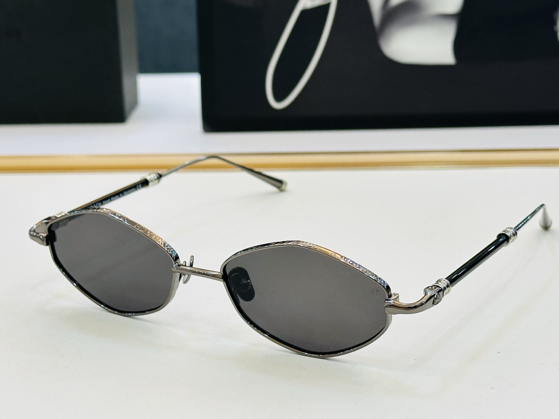 高品质 迈巴赫 🎉🎉做工精美💕💕MAYBAC*H Z22 Size：51口18-145 质感十足 A👍高