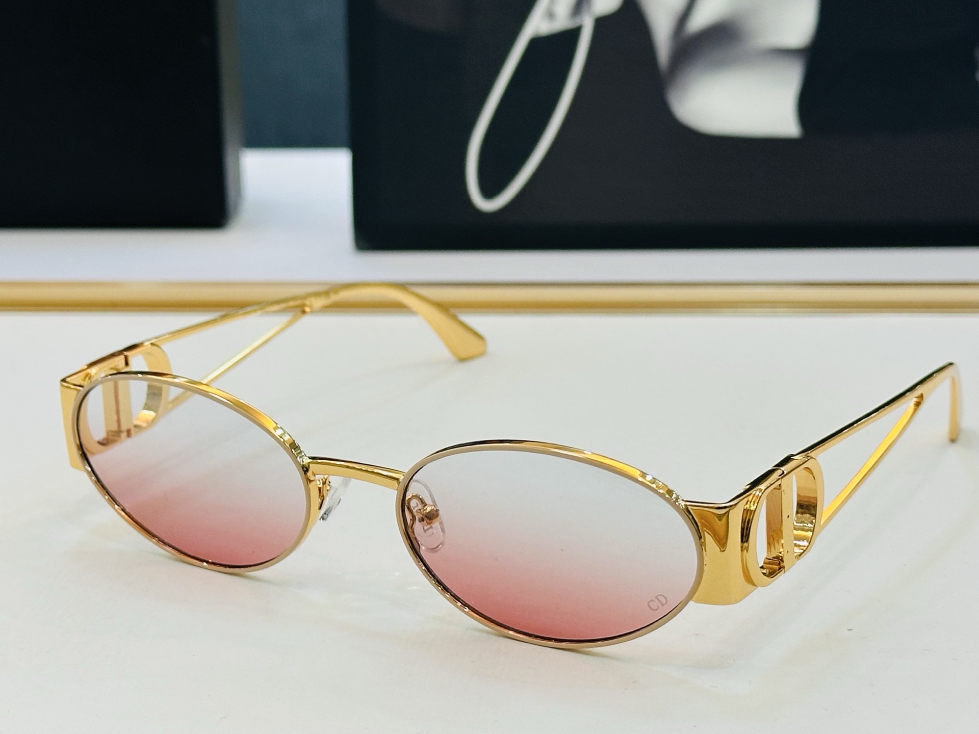 🔻🔻🔻DIO* 迪家 61UCR Size：57口20-138 春夏款墨镜 😎🔆🔥🔥搭配镜腿精致 bm官