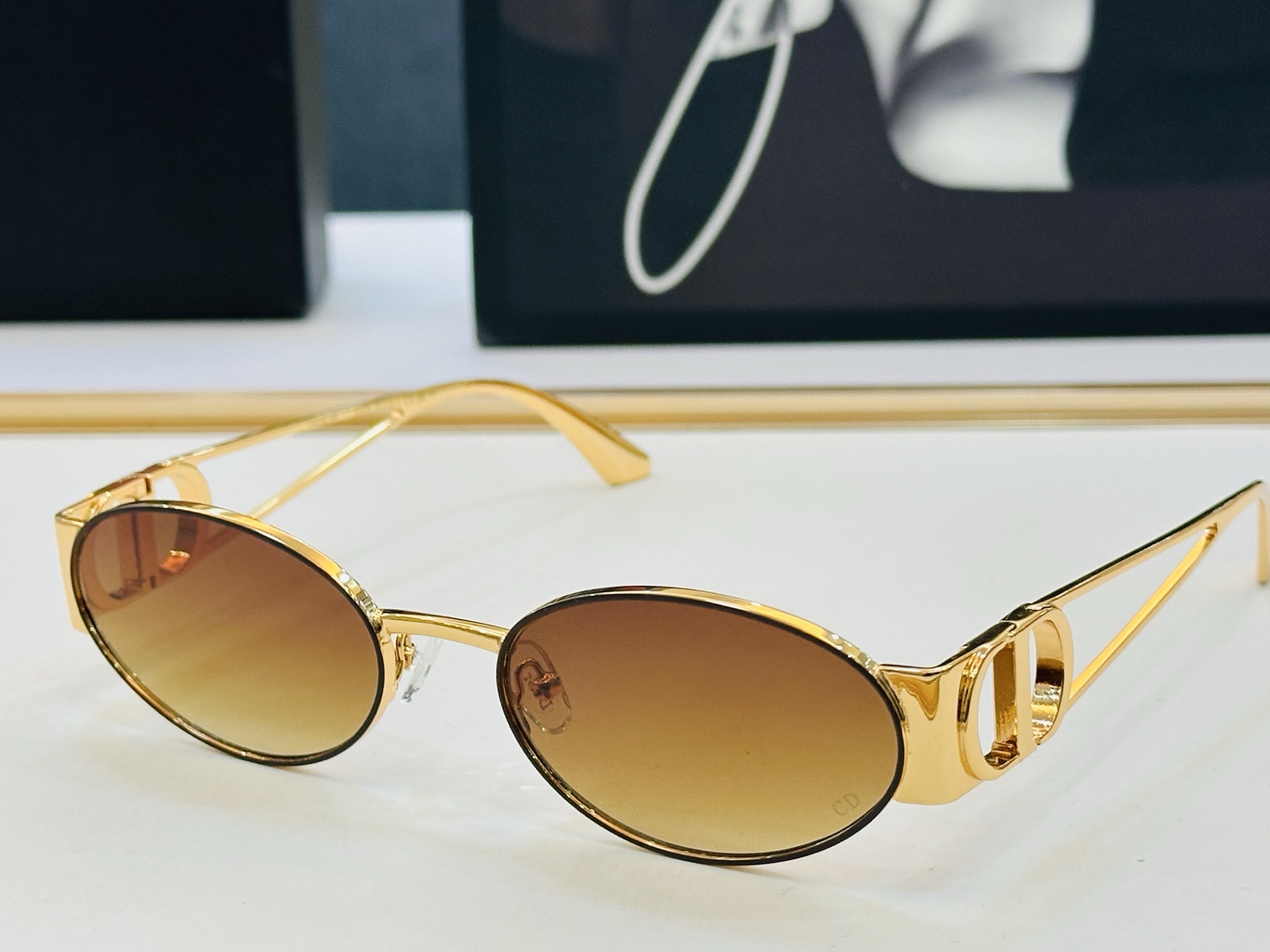 🔻🔻🔻DIO* 迪家 61UCR Size：57口20-138 春夏款墨镜 😎🔆🔥🔥搭配镜腿精致 bm官