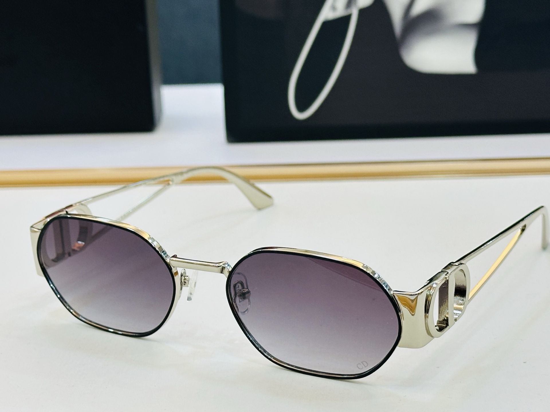 🔻🔻🔻DIO* 迪家 62UCR Size：58口20-138 春夏款墨镜 😎🔆🔥🔥搭配镜腿精致 bm官