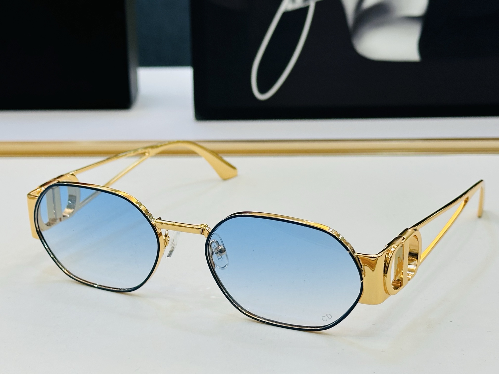 🔻🔻🔻DIO* 迪家 62UCR Size：58口20-138 春夏款墨镜 😎🔆🔥🔥搭配镜腿精致 bm官