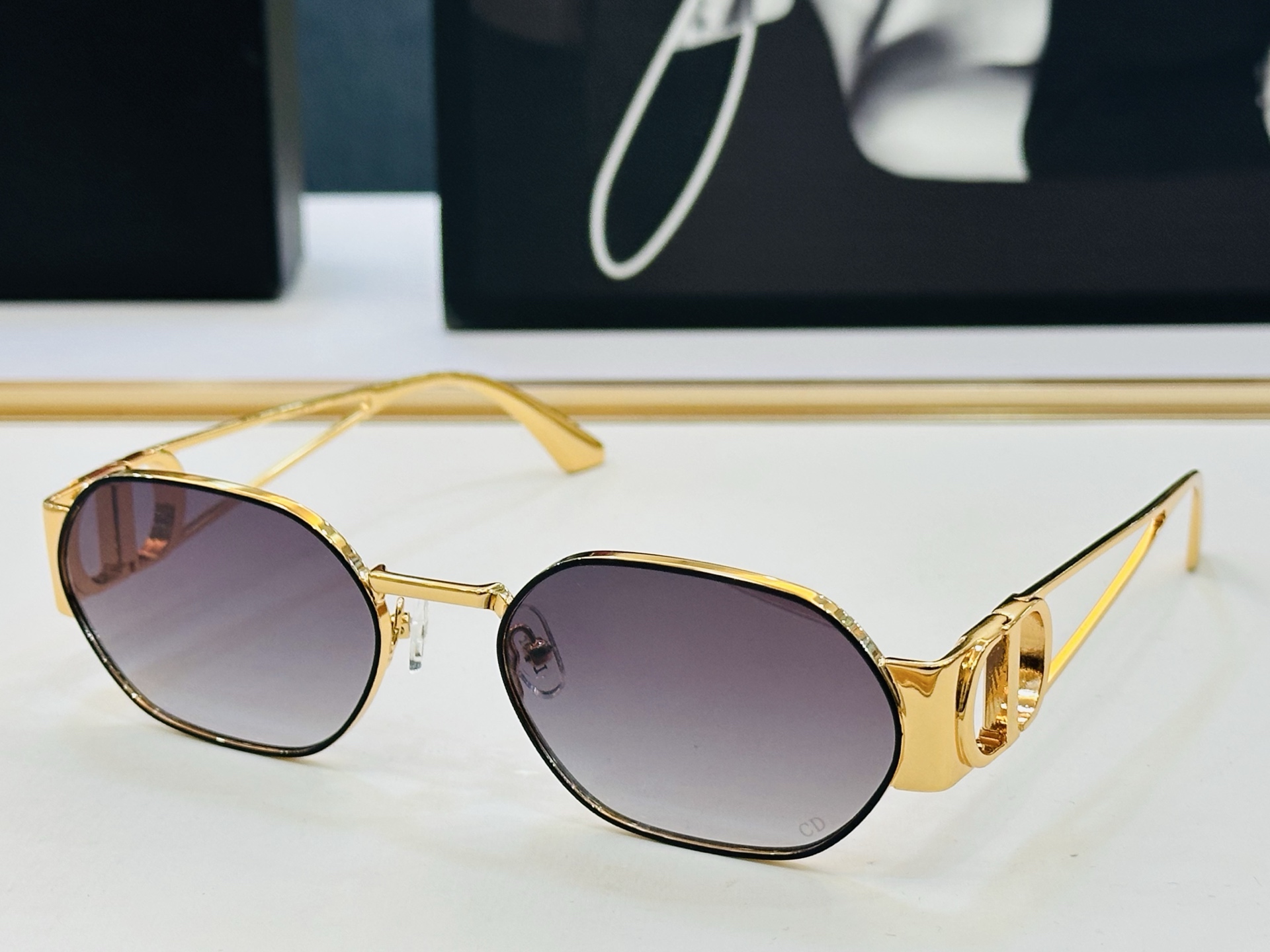 🔻🔻🔻DIO* 迪家 62UCR Size：58口20-138 春夏款墨镜 😎🔆🔥🔥搭配镜腿精致 bm官