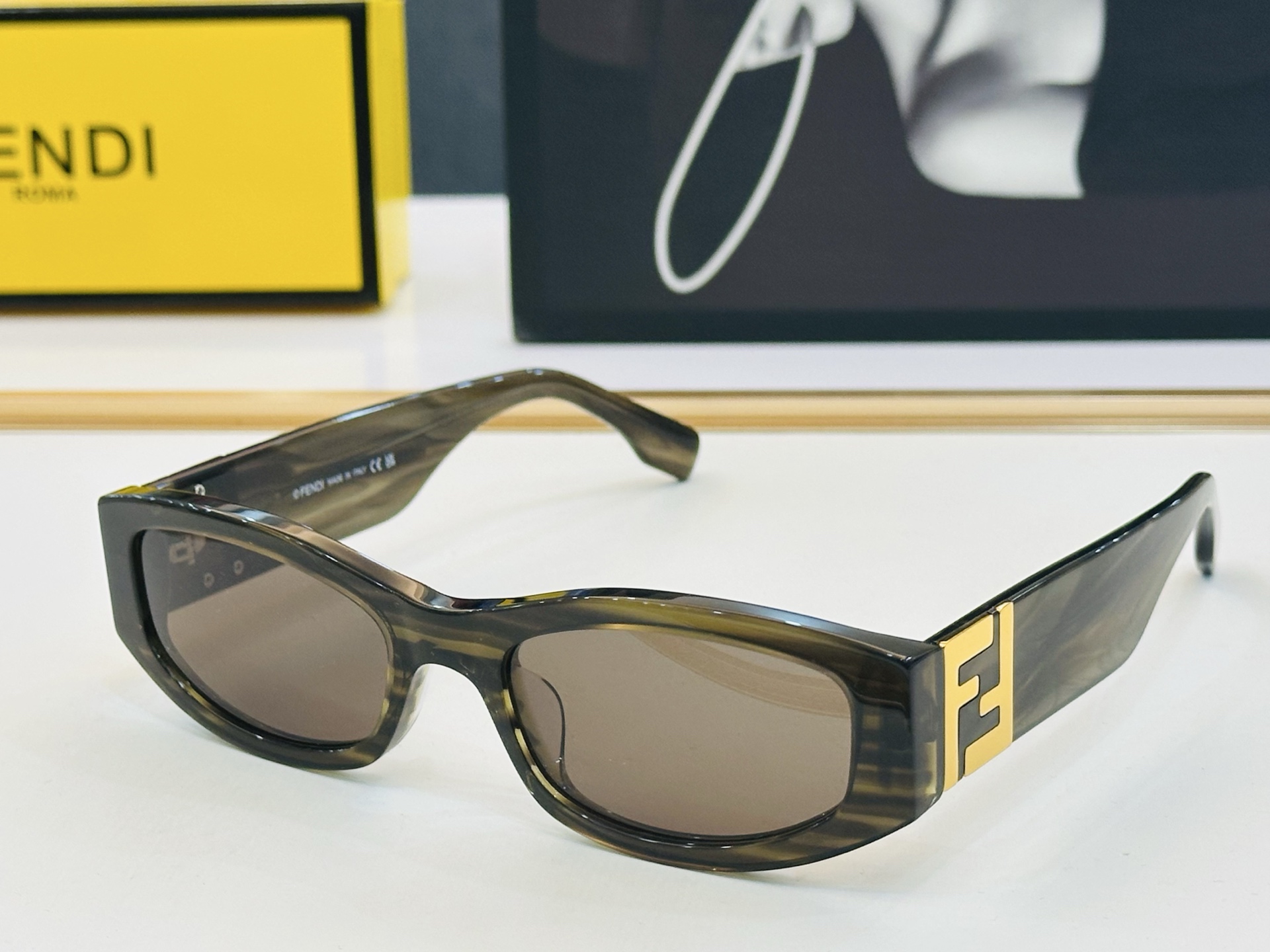 FEND* 芬家 FE40199 Size：54口21-145 👍👍标新立异 👄👄F适合各种脸型