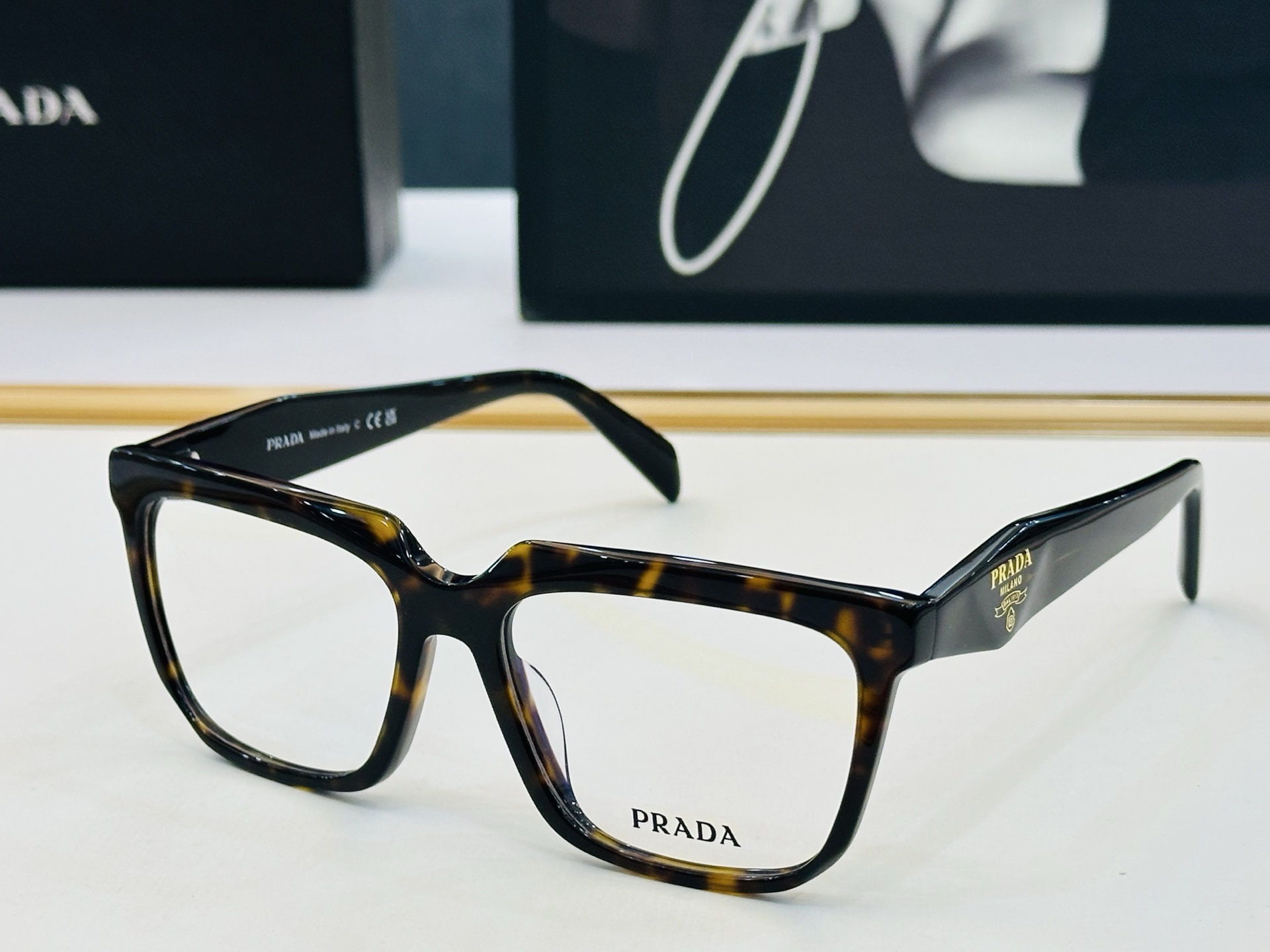 🔺PRAD*🔻普家 PR C08V Size：52口18-145 眼镜系列堪称精湛制作 彰显独特个 一最