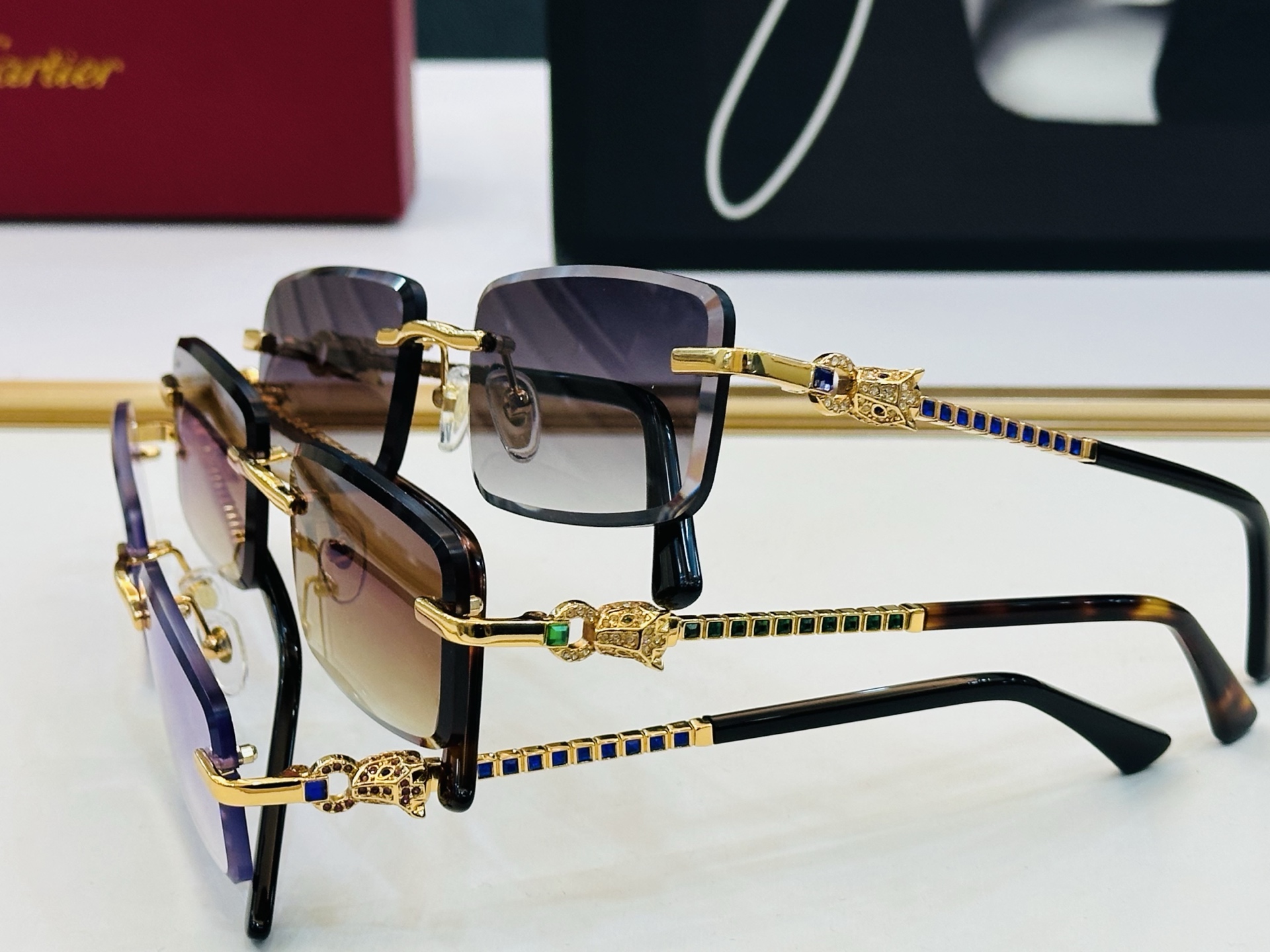 Cartie* 卡家 太阳镜 CT1849 Size：57口17-145 电镀工艺精湛气质十足！D男女同