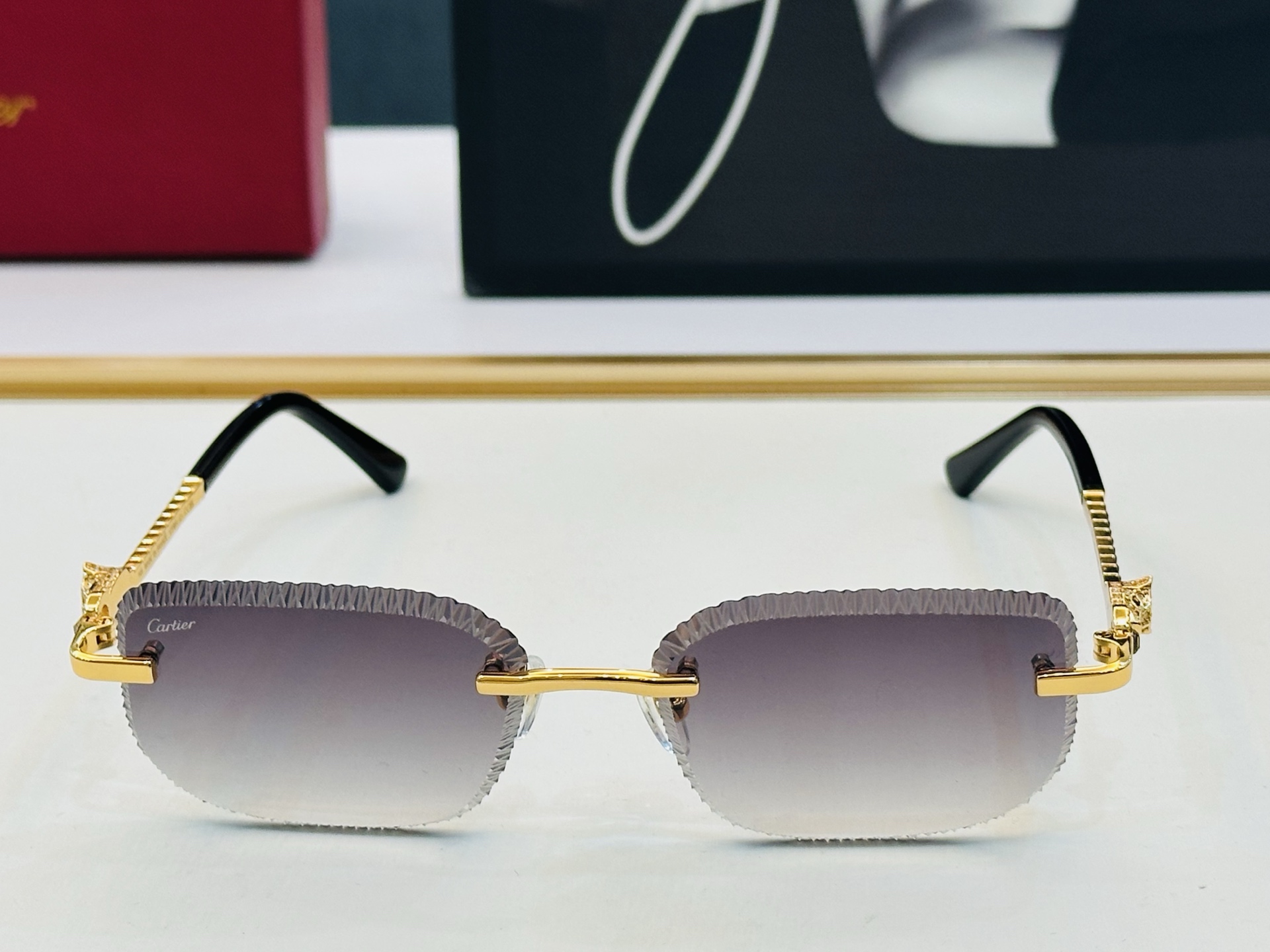 Cartie* 卡家 太阳镜 CT1851 Size：58口17-145 电镀工艺精湛气质十足！D男女同