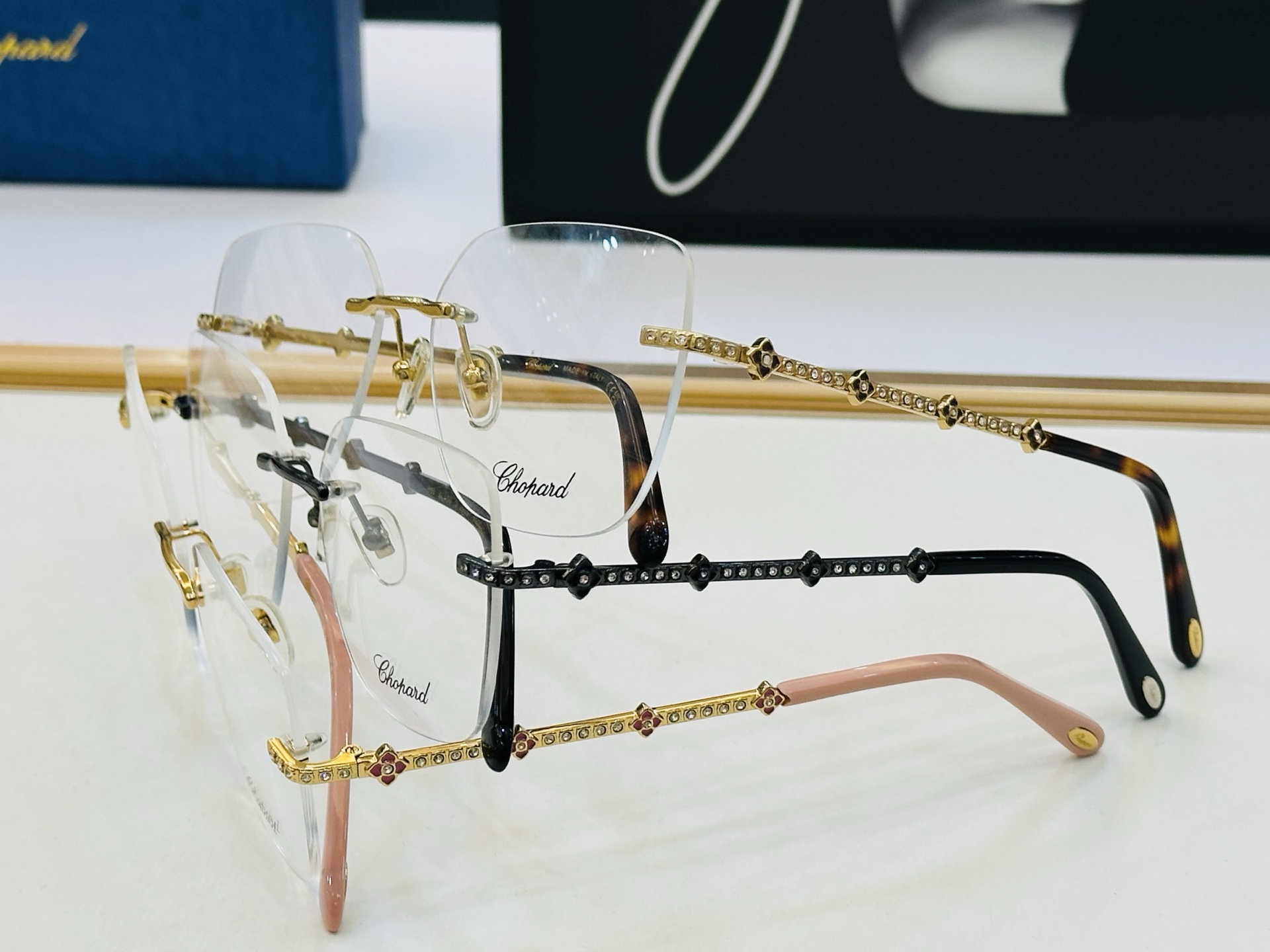 原版 ChoPard肖邦 MODEL: SCHG954 Size：59口16-146 以现代时尚的设计风