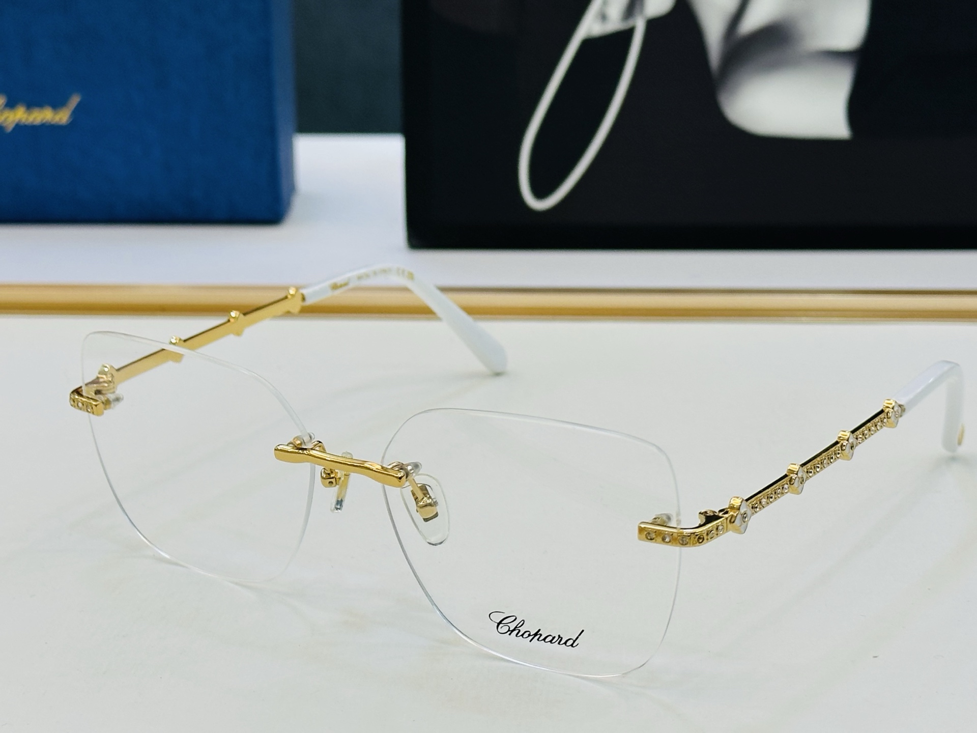 原版 ChoPard肖邦 MODEL: SCHG954 Size：59口16-146 以现代时尚的设计风