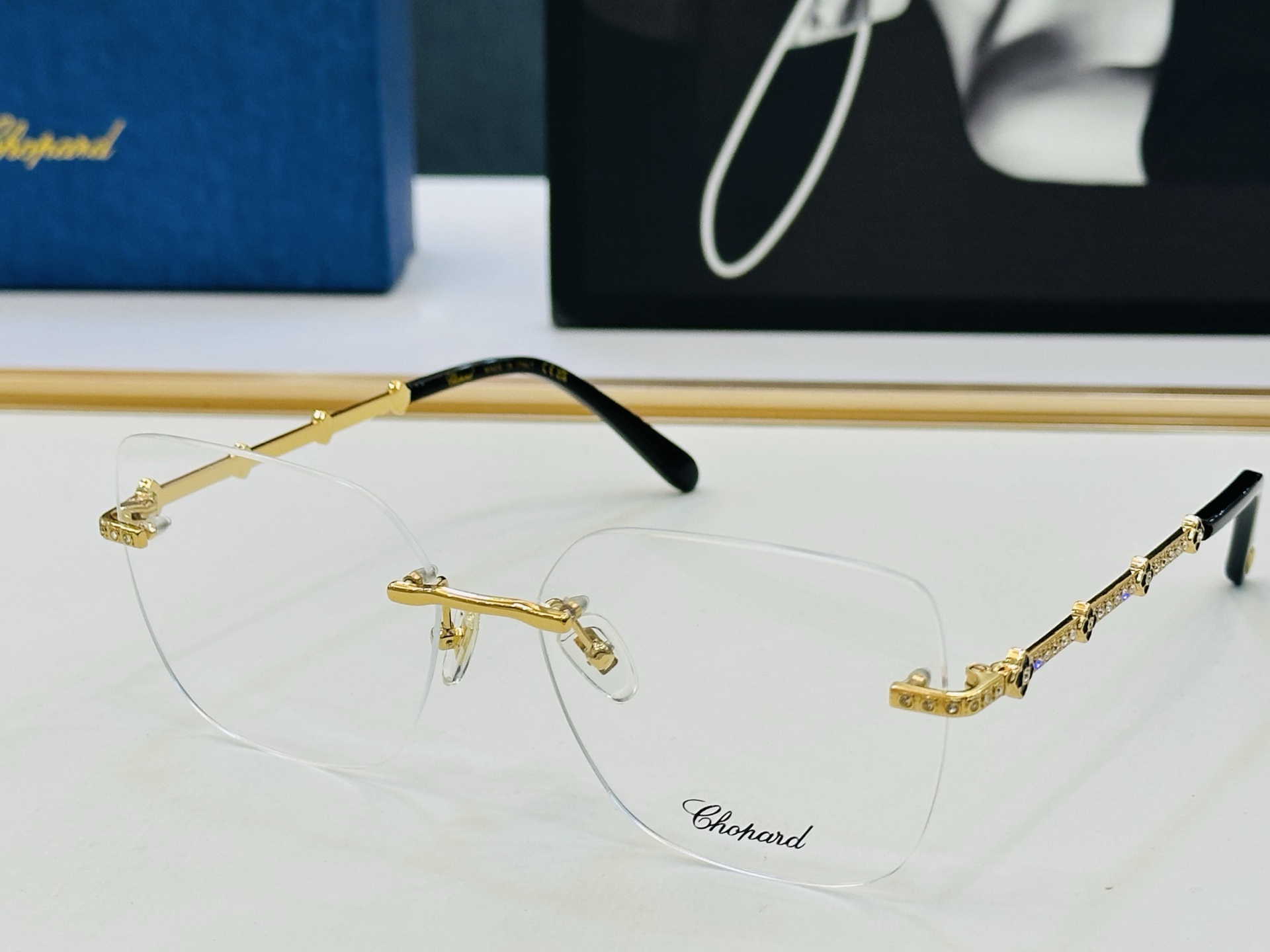 原版 ChoPard肖邦 MODEL: SCHG954 Size：59口16-146 以现代时尚的设计风