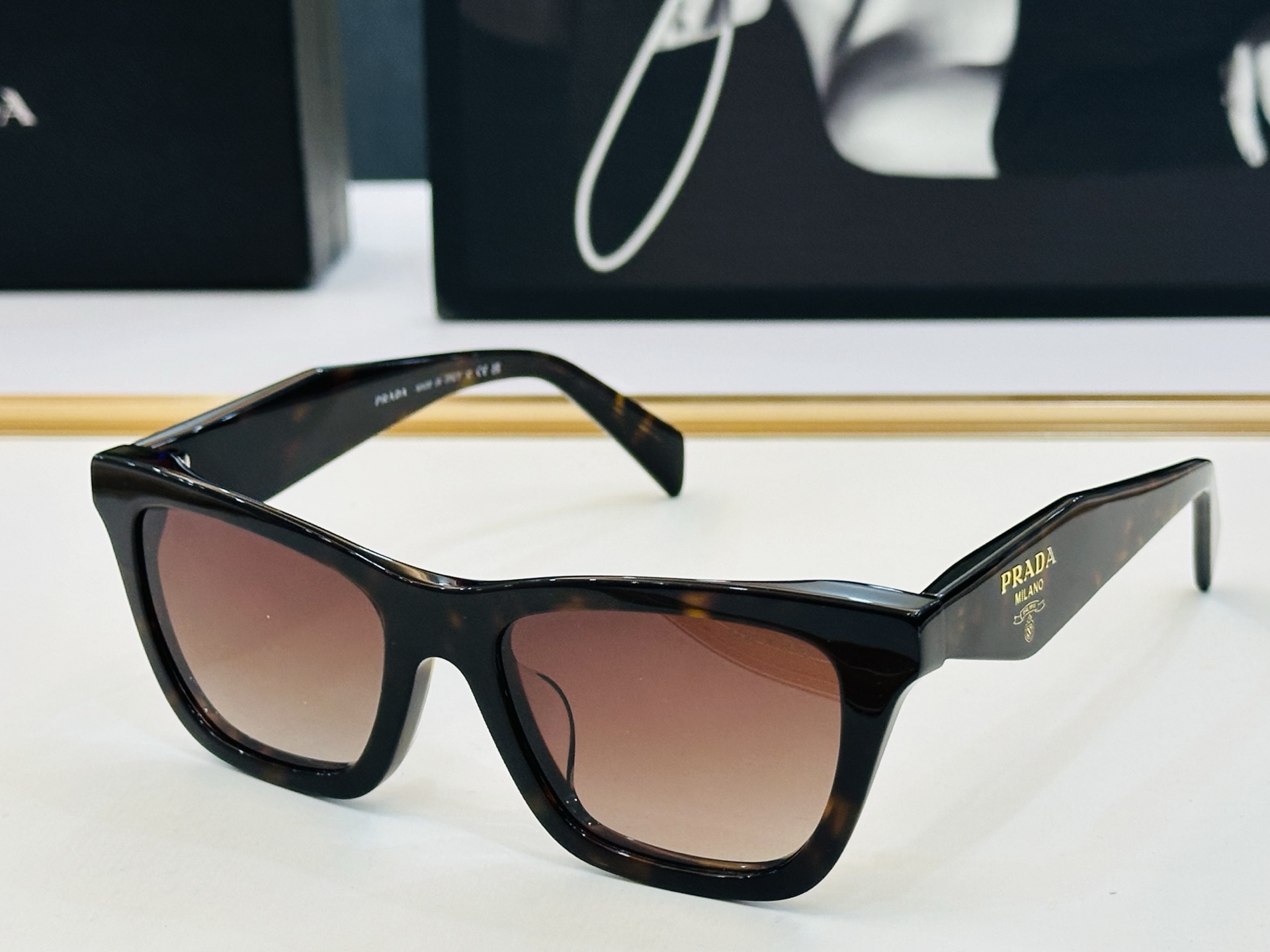 🔺PRAD*🔻普家 SPR C07S Size：51口18-145 眼镜系列堪称精湛制作 👍J太阳镜