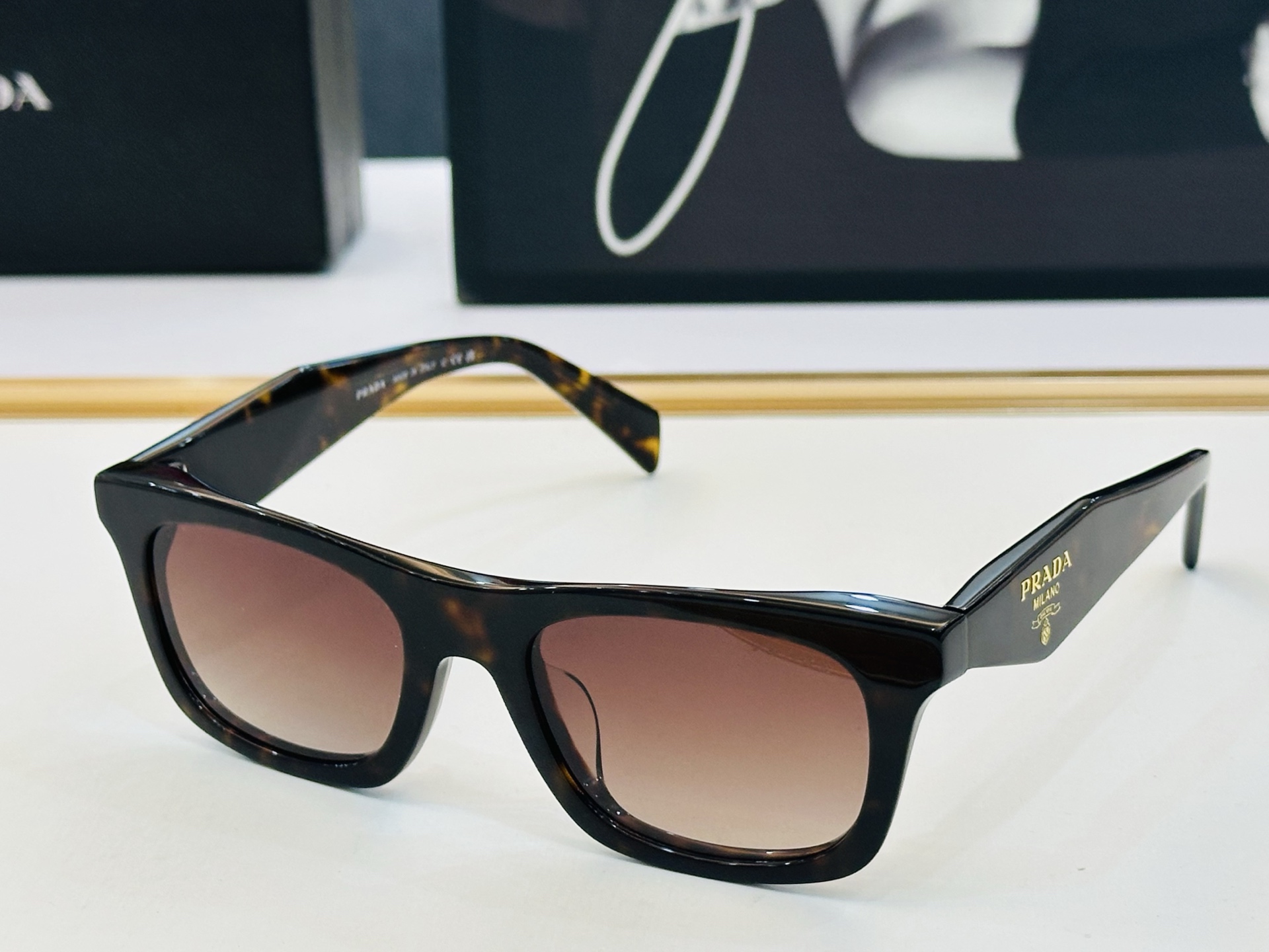 🔺PRAD*🔻普家 SPR C06S S Size：49口21-145 眼镜系列堪称精湛制作 👍J太阳镜