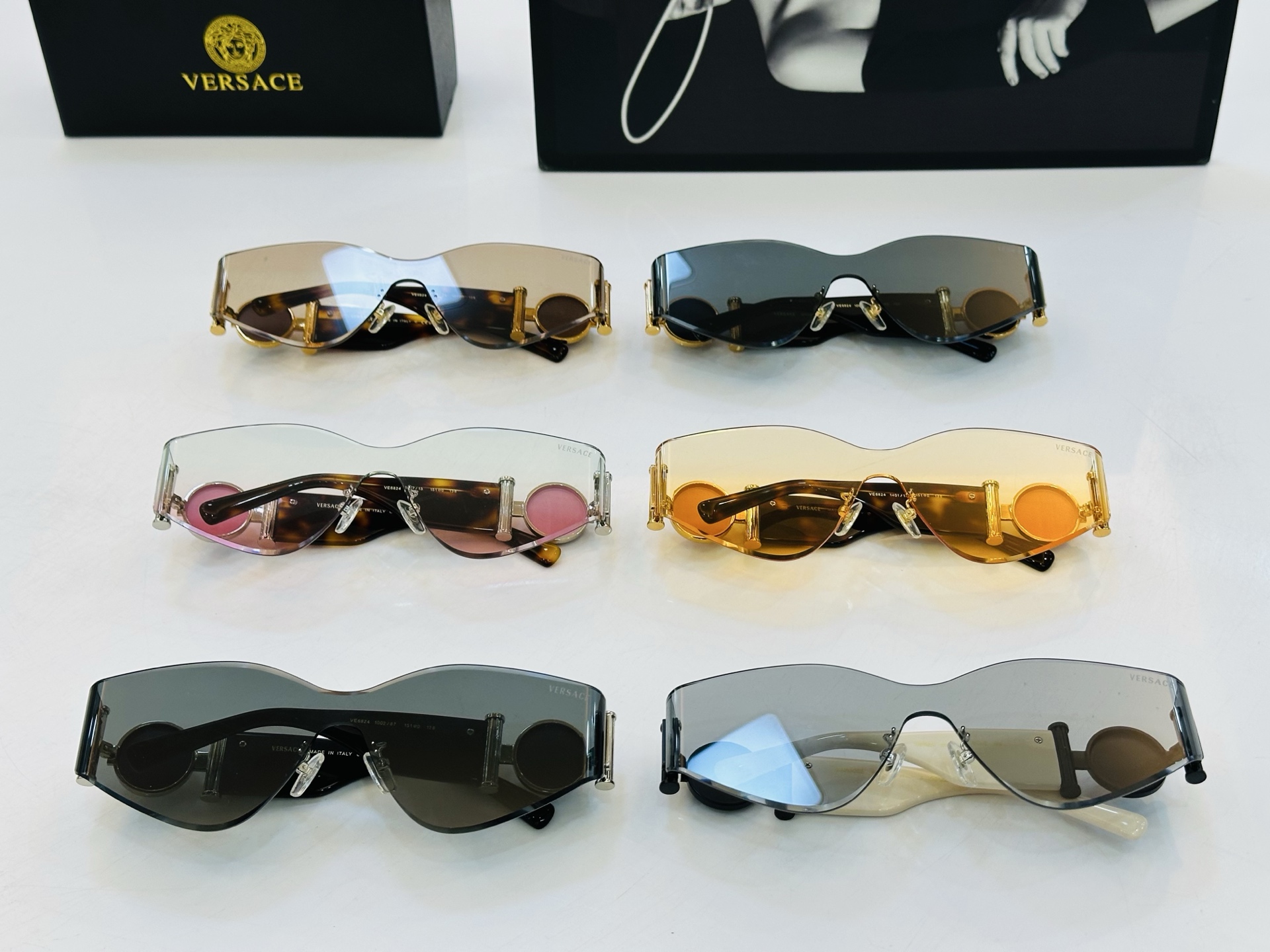 🎉🎉范思家 VERSACE✨✨✨MODEL：VE6824 ✨✨✨SIZE：151口0-138 ✨XL有范