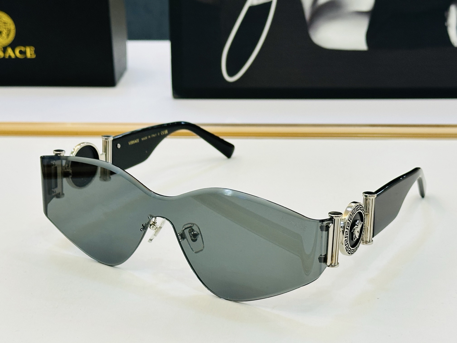 🎉🎉范思家 VERSACE✨✨✨MODEL：VE6824 ✨✨✨SIZE：151口0-138 ✨XL有范