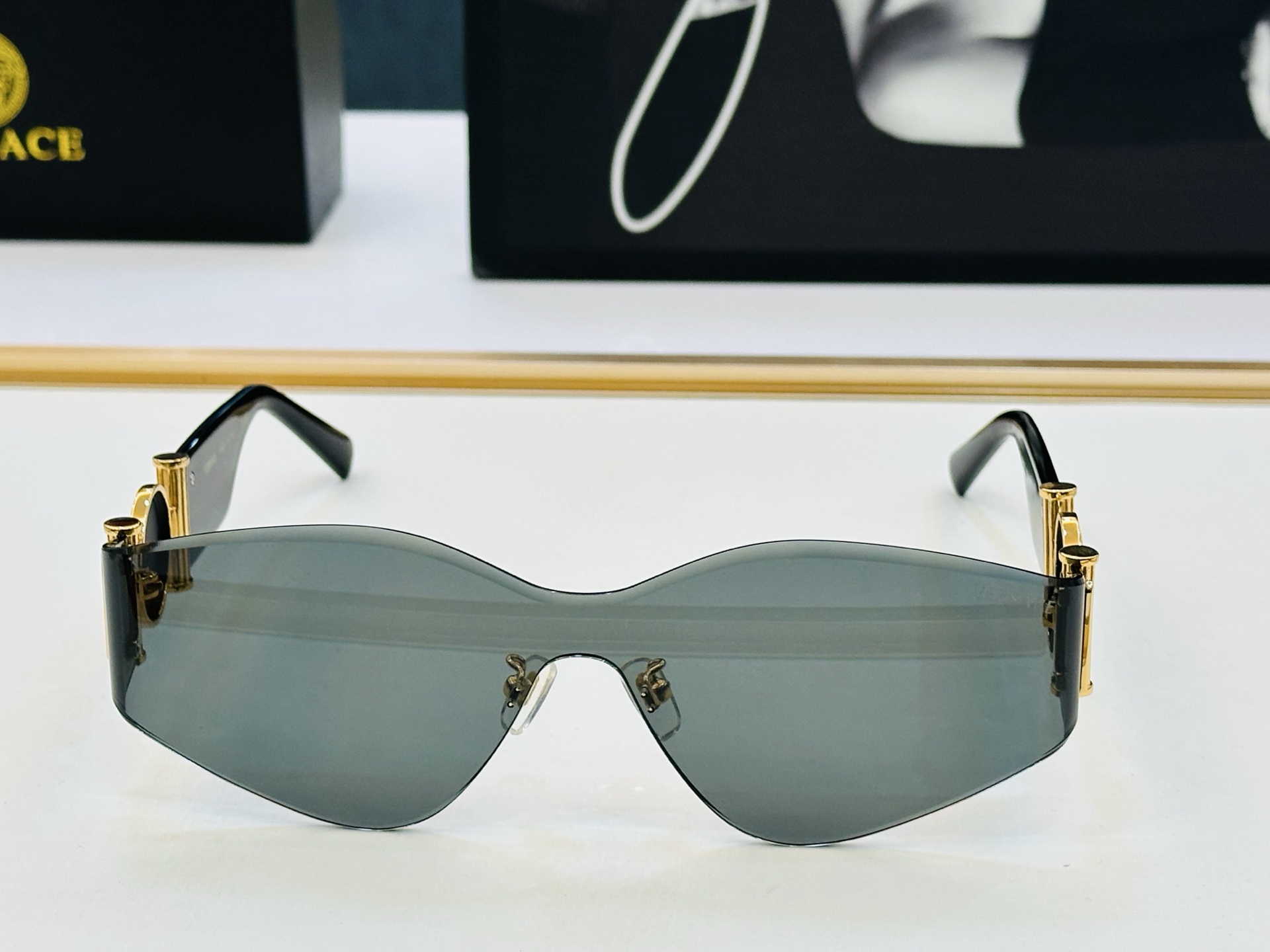 🎉🎉范思家 VERSACE✨✨✨MODEL：VE6824 ✨✨✨SIZE：151口0-138 ✨XL有范