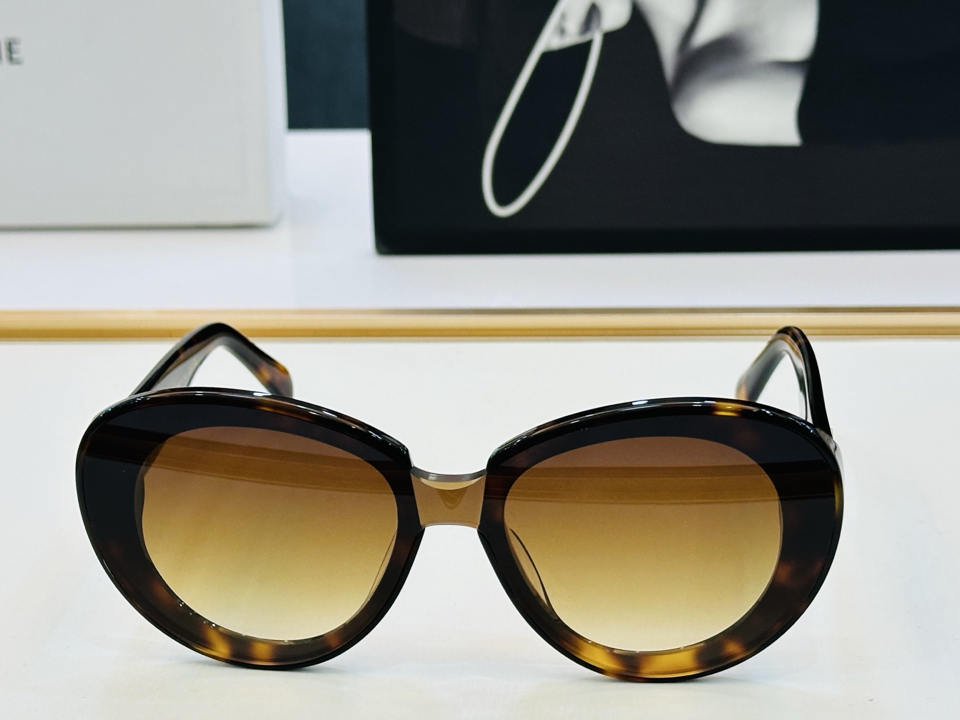 【CELINE】赛琳 CL1740LU Size：53口19-145 一直热销的款式 欧美风 光泽度好 