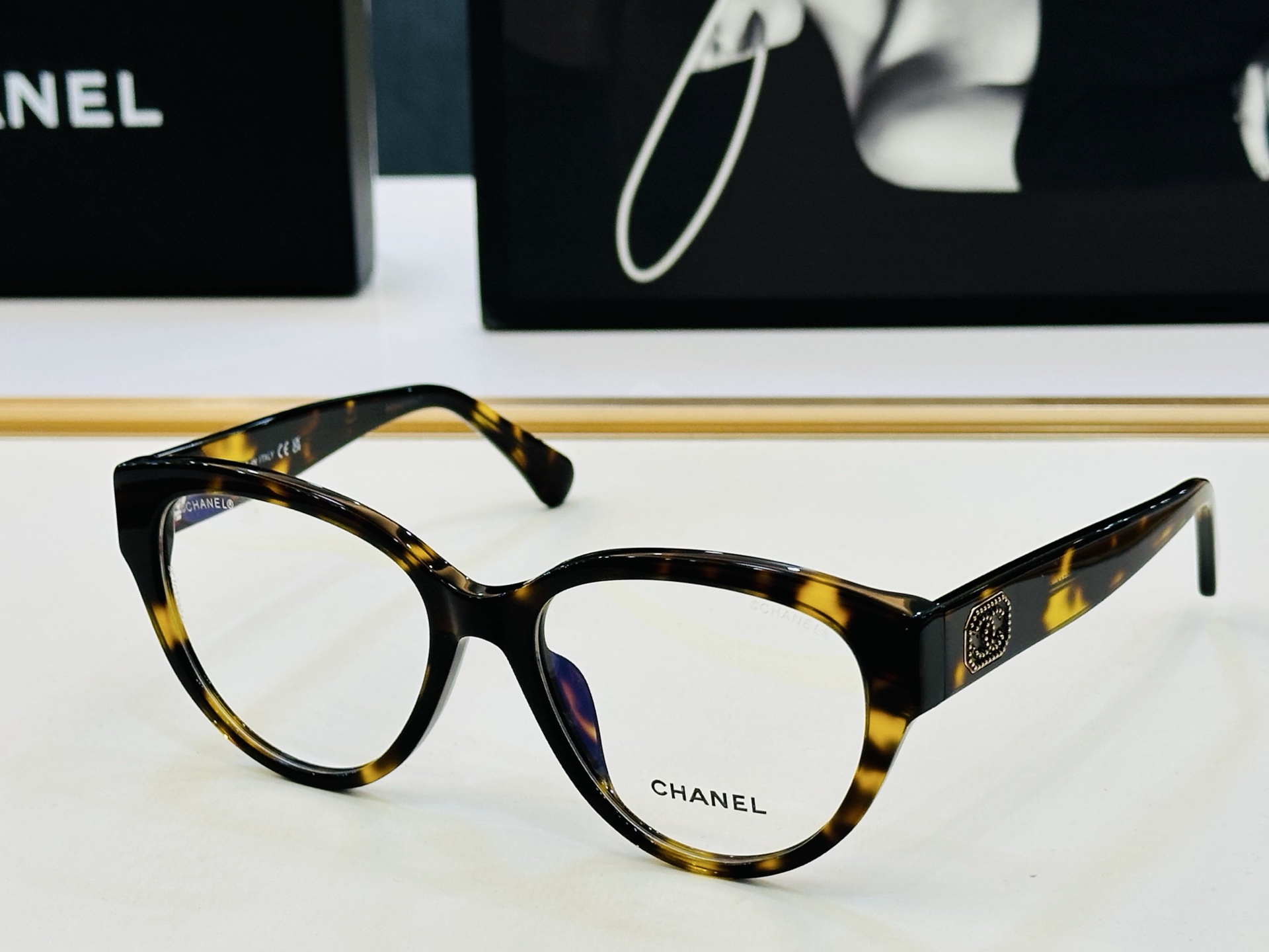 【CHANE*/香家】MODEL:CH5477 Size：56口19-140 独特设计 B适合各种脸型💋