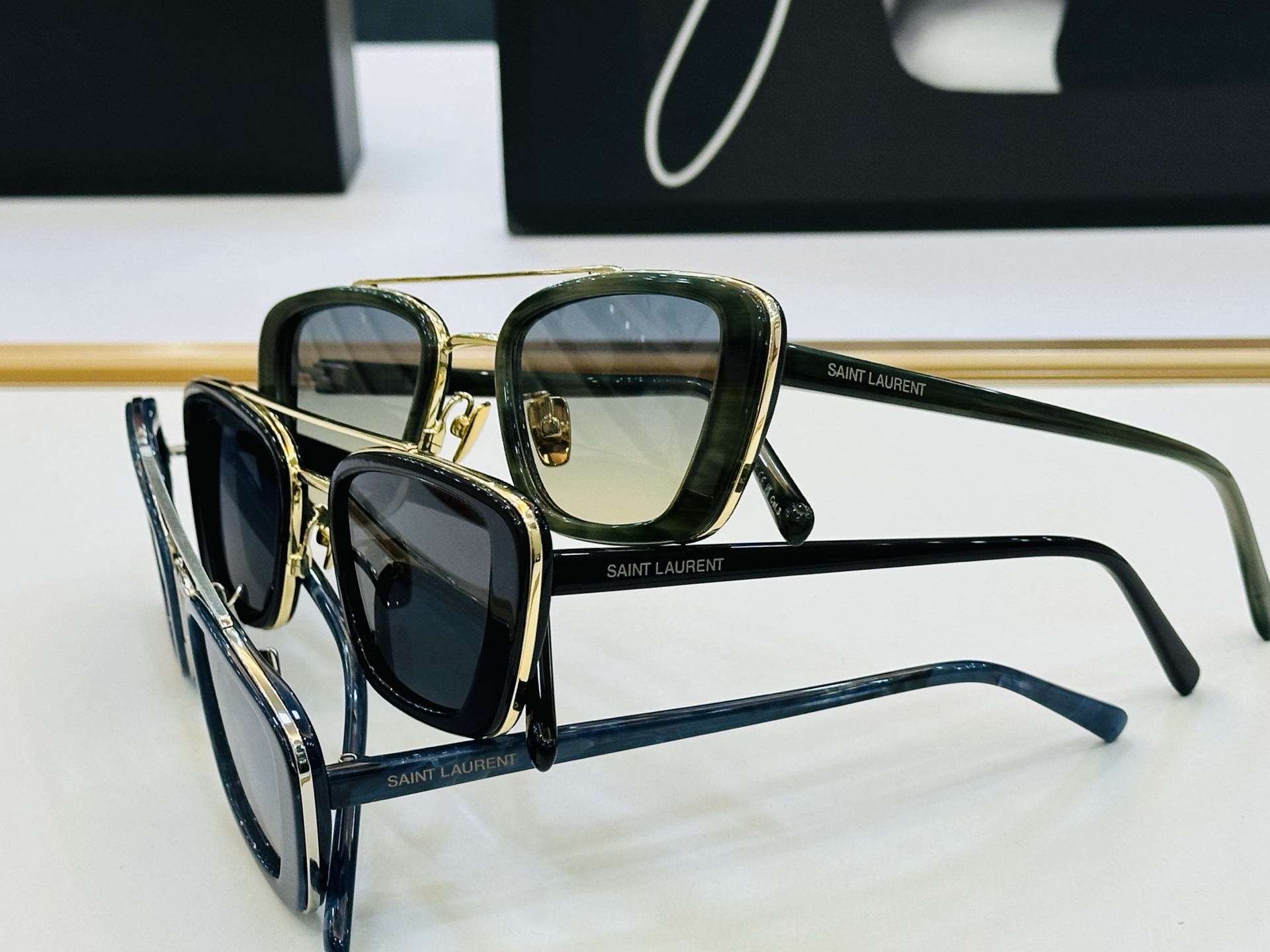 网红爆款 圣罗兰💫SL825 💫Size：50口22-145 板材框设计 💎❤️CC 俏皮甜美质感超好 