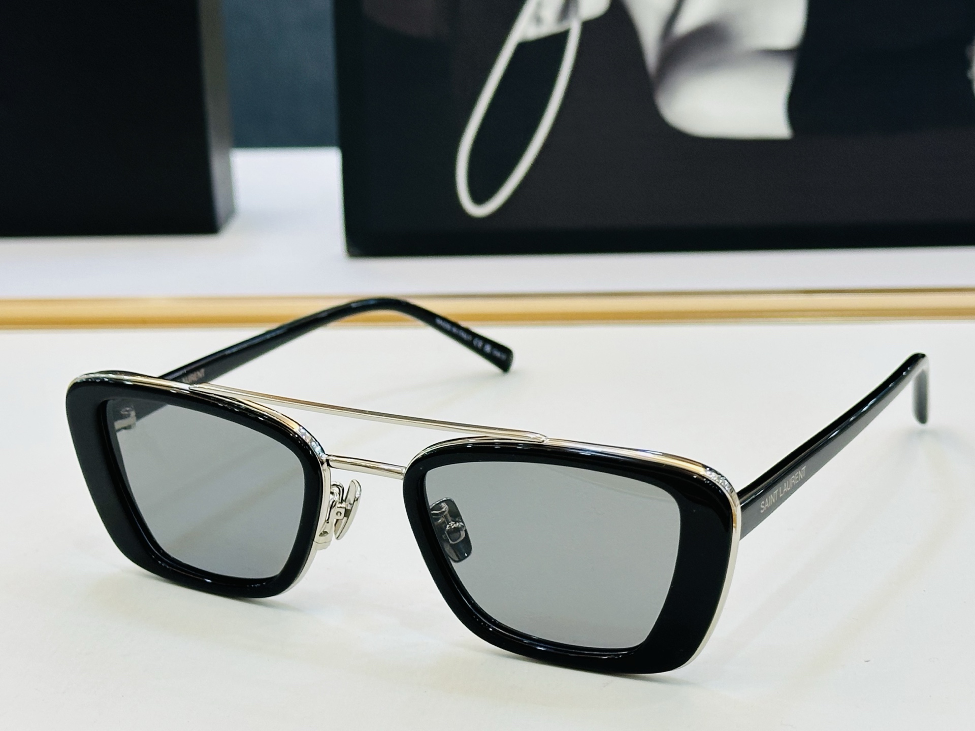 网红爆款 圣罗兰💫SL825 💫Size：50口22-145 板材框设计 💎❤️CC 俏皮甜美质感超好 