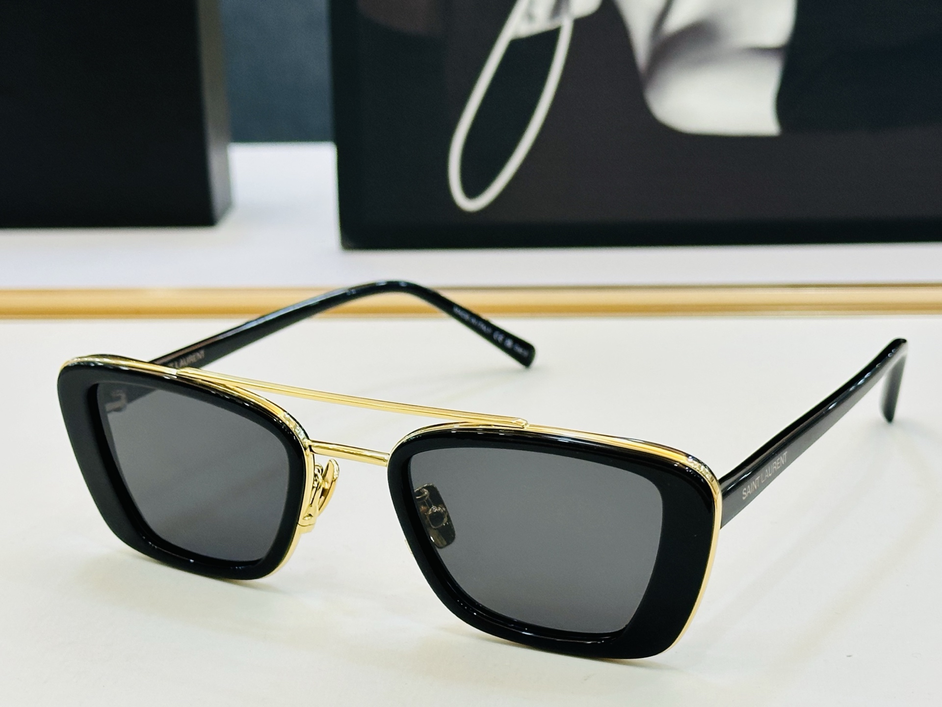 网红爆款 圣罗兰💫SL825 💫Size：50口22-145 板材框设计 💎❤️CC 俏皮甜美质感超好 