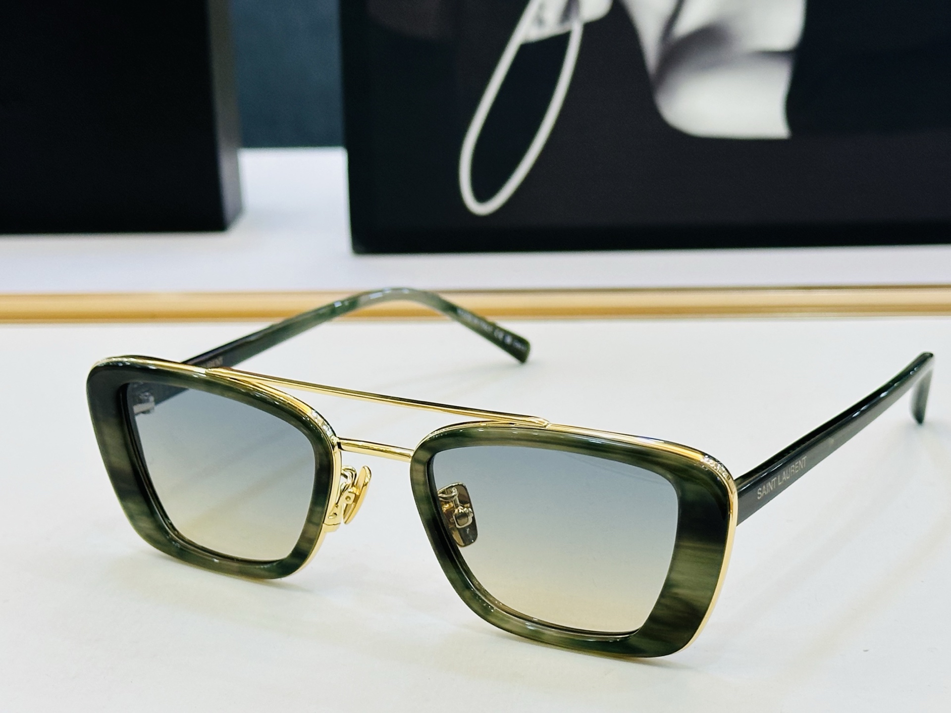 网红爆款 圣罗兰💫SL825 💫Size：50口22-145 板材框设计 💎❤️CC 俏皮甜美质感超好 