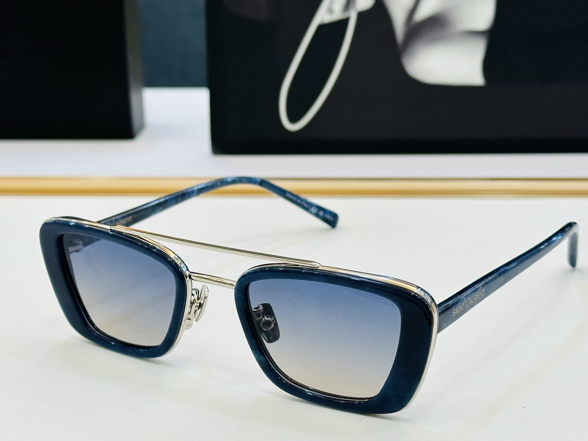 网红爆款 圣罗兰💫SL825 💫Size：50口22-145 板材框设计 💎❤️CC 俏皮甜美质感超好 