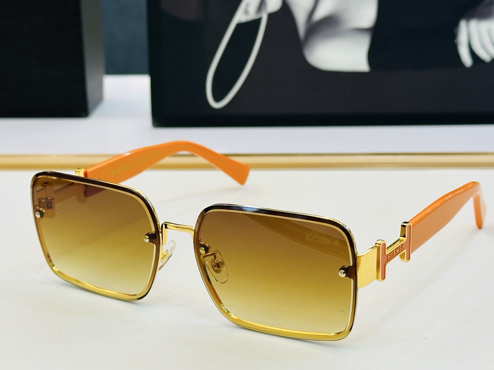 爱马仕 网红款 9715 Size：62口16-143 👏🎉超级经典 高品质墨镜🎈色][色] 倍戴豪无压